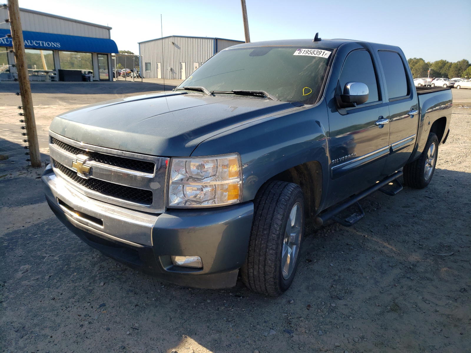 Photo 2 from auction – 2011 CHEVROLET SILVERADO with VIN 3GCPCSE01BG376599