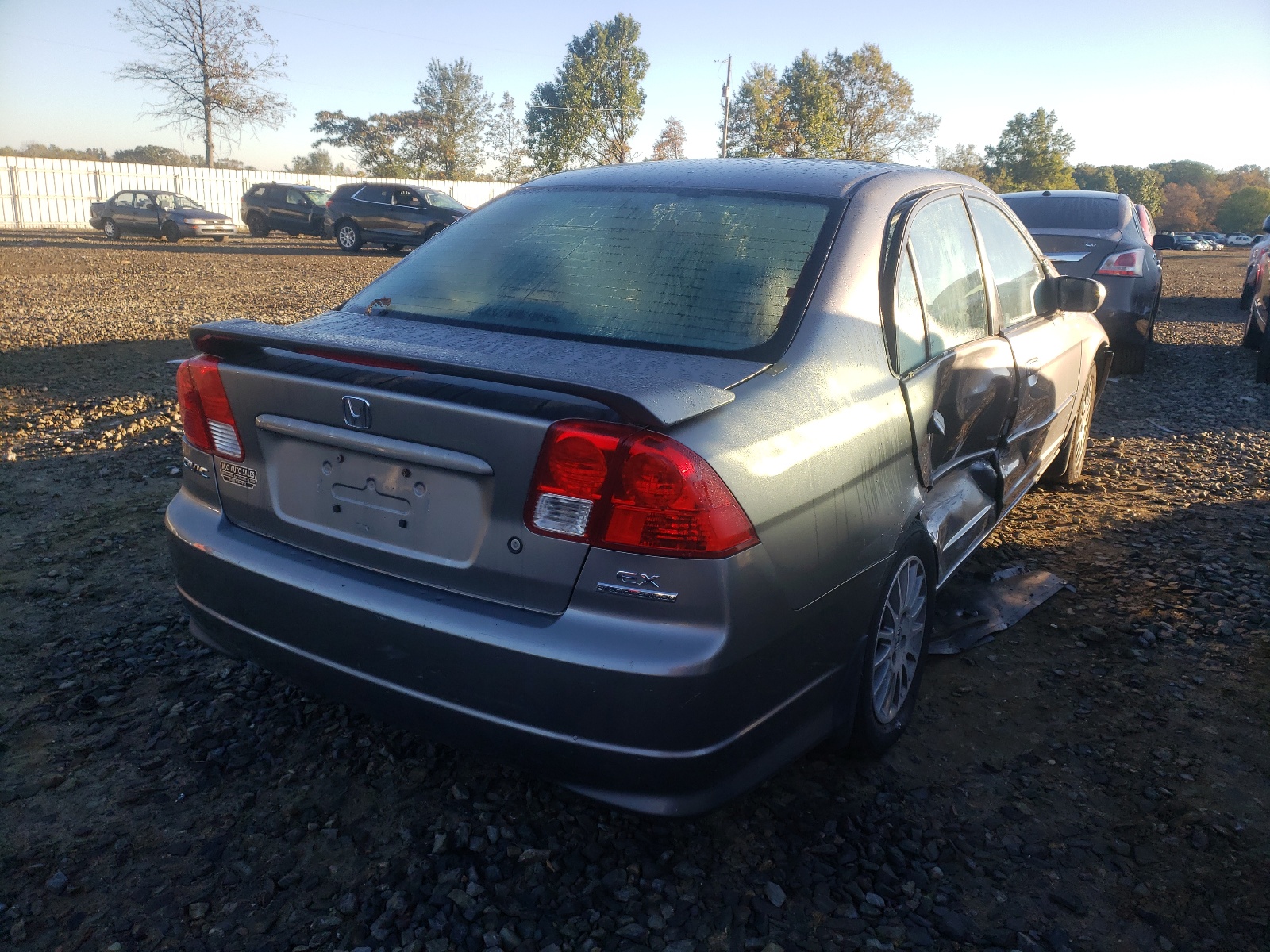 Photo 4 from auction – 2005 HONDA CIVIC EX with VIN 2HGES267X5H568213