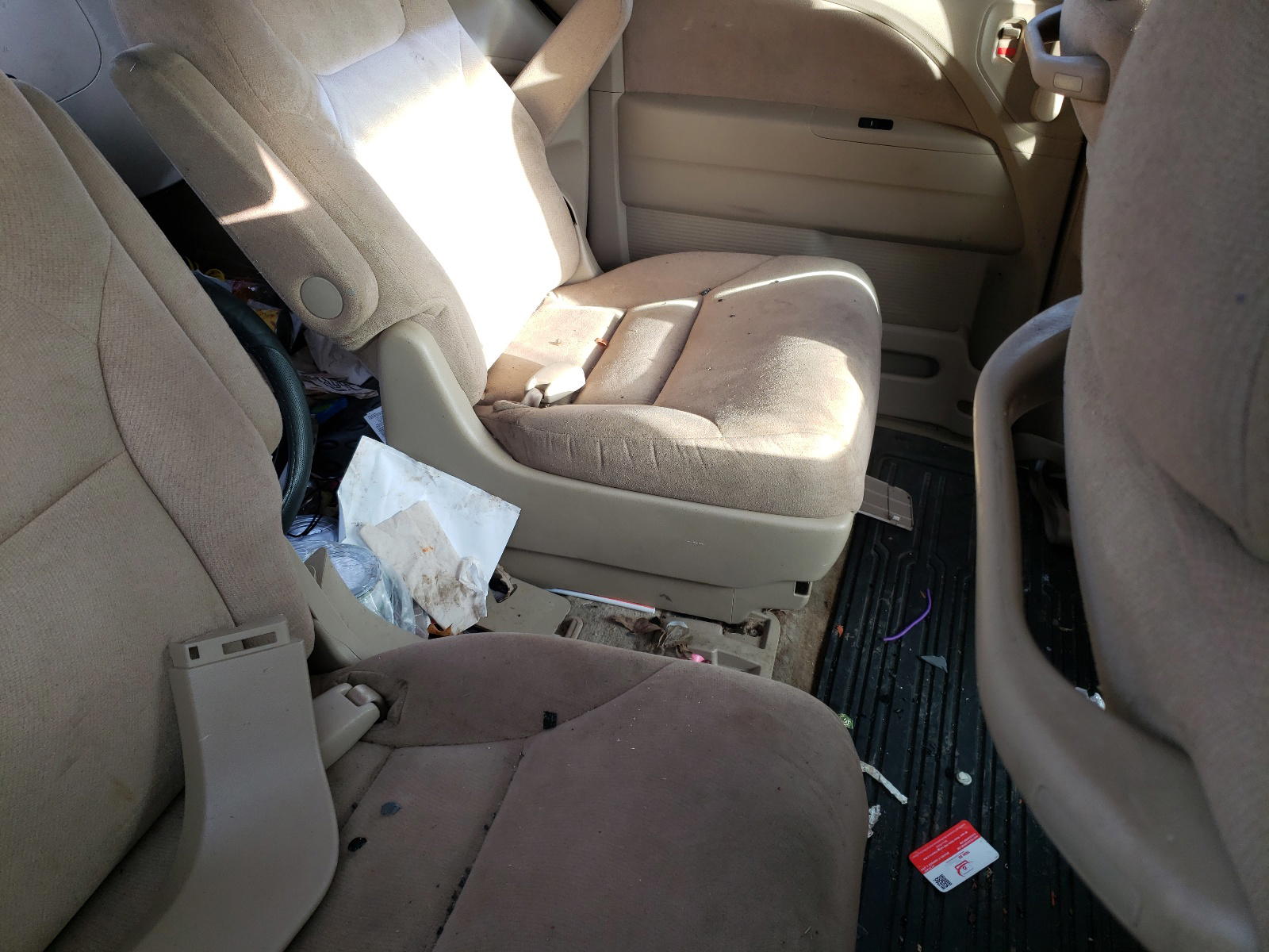Photo 6 from auction – 2005 HONDA ODYSSEY with VIN 5FNRL38465B404243