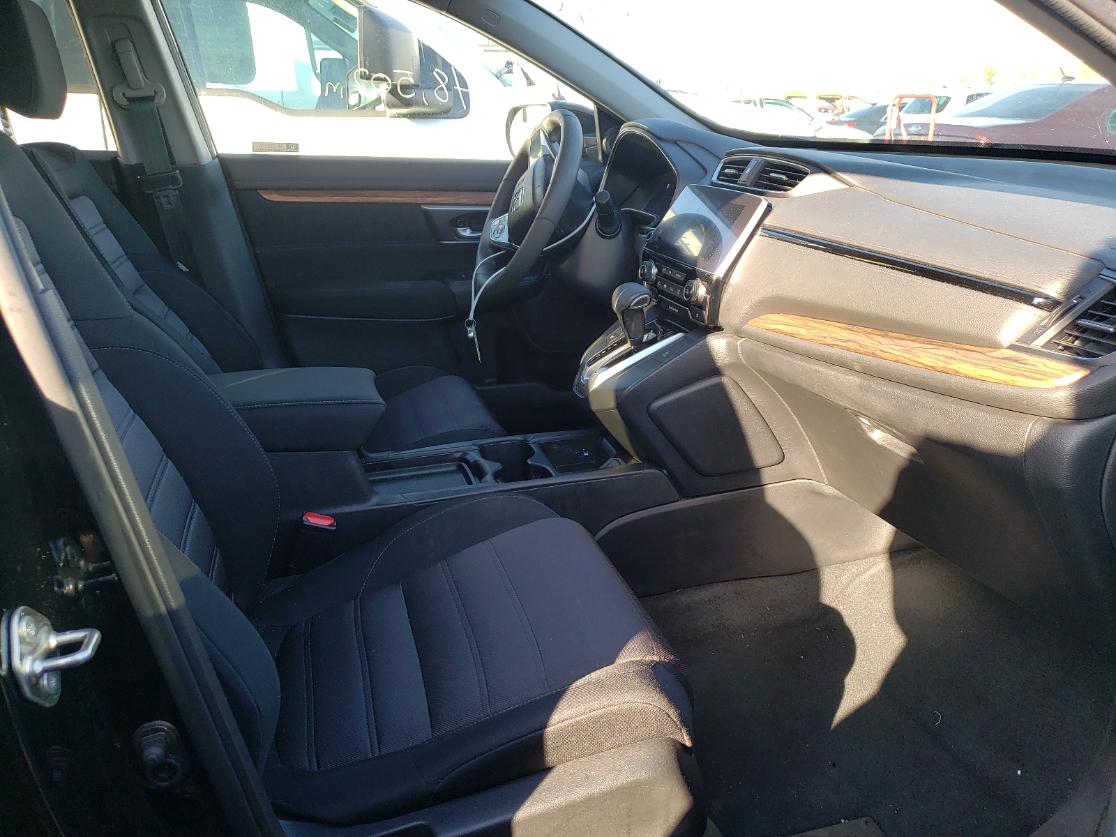 Photo 5 from auction – 2018 HONDA CR-V EX with VIN 7FARW2H54JE030479