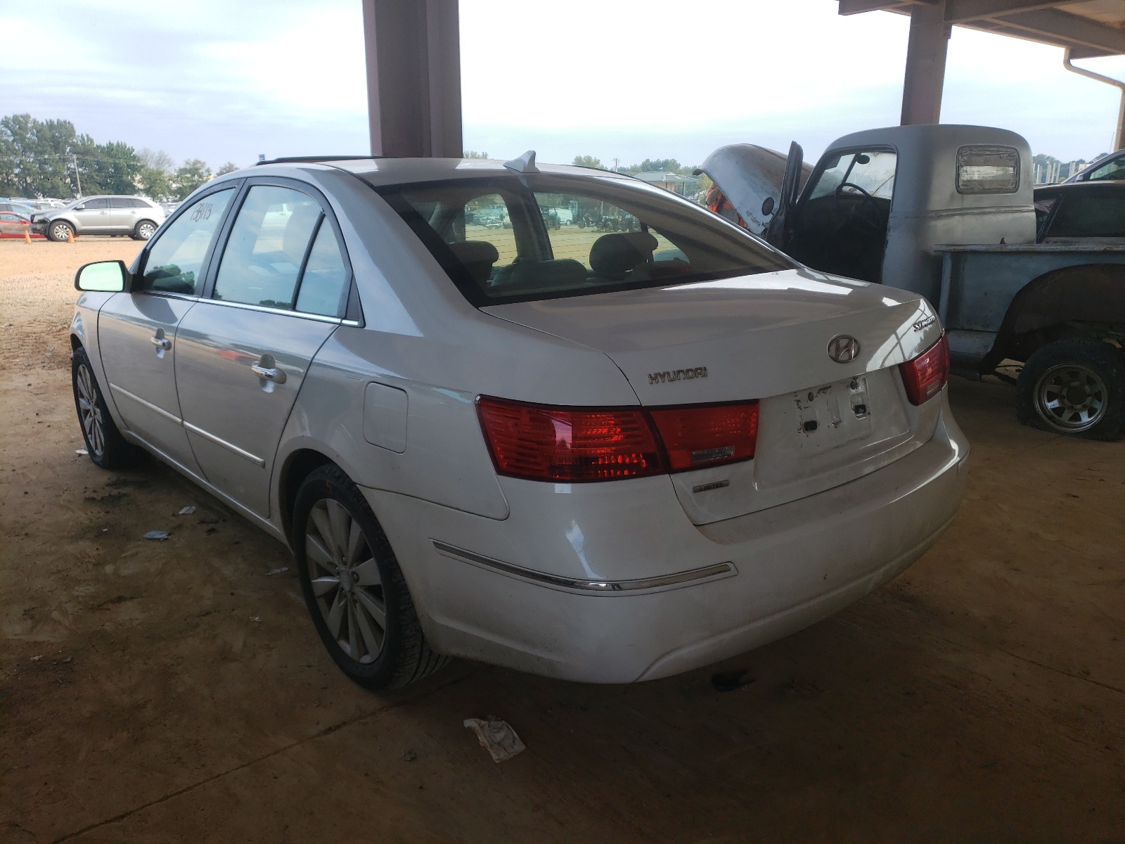 Photo 3 from auction – 2010 HYUNDAI SONATA SE with VIN 5NPEU4AC0AH652910