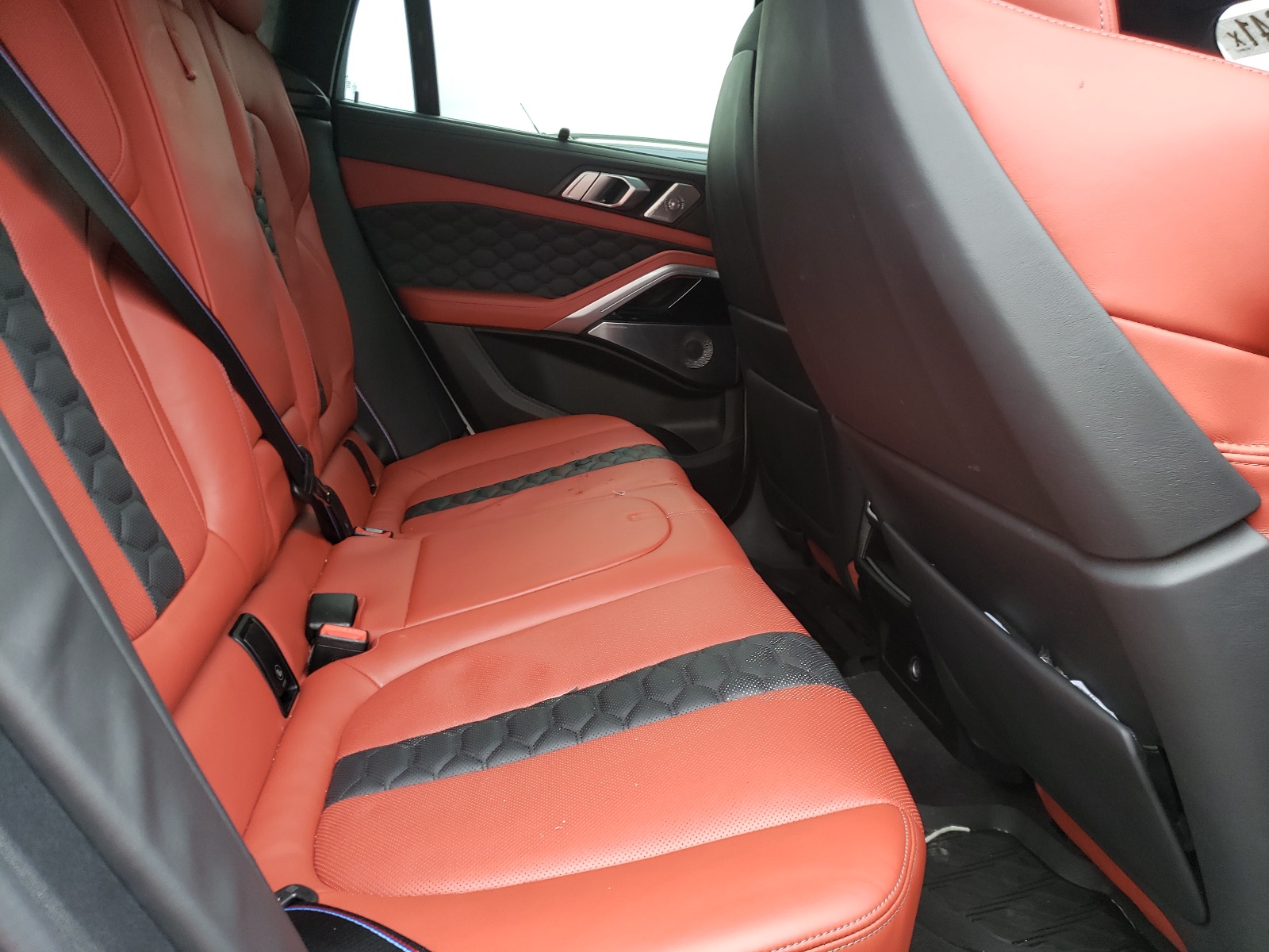 Photo 6 from auction – 2021 BMW X6 M with VIN 5YMCY0C05M9G61004