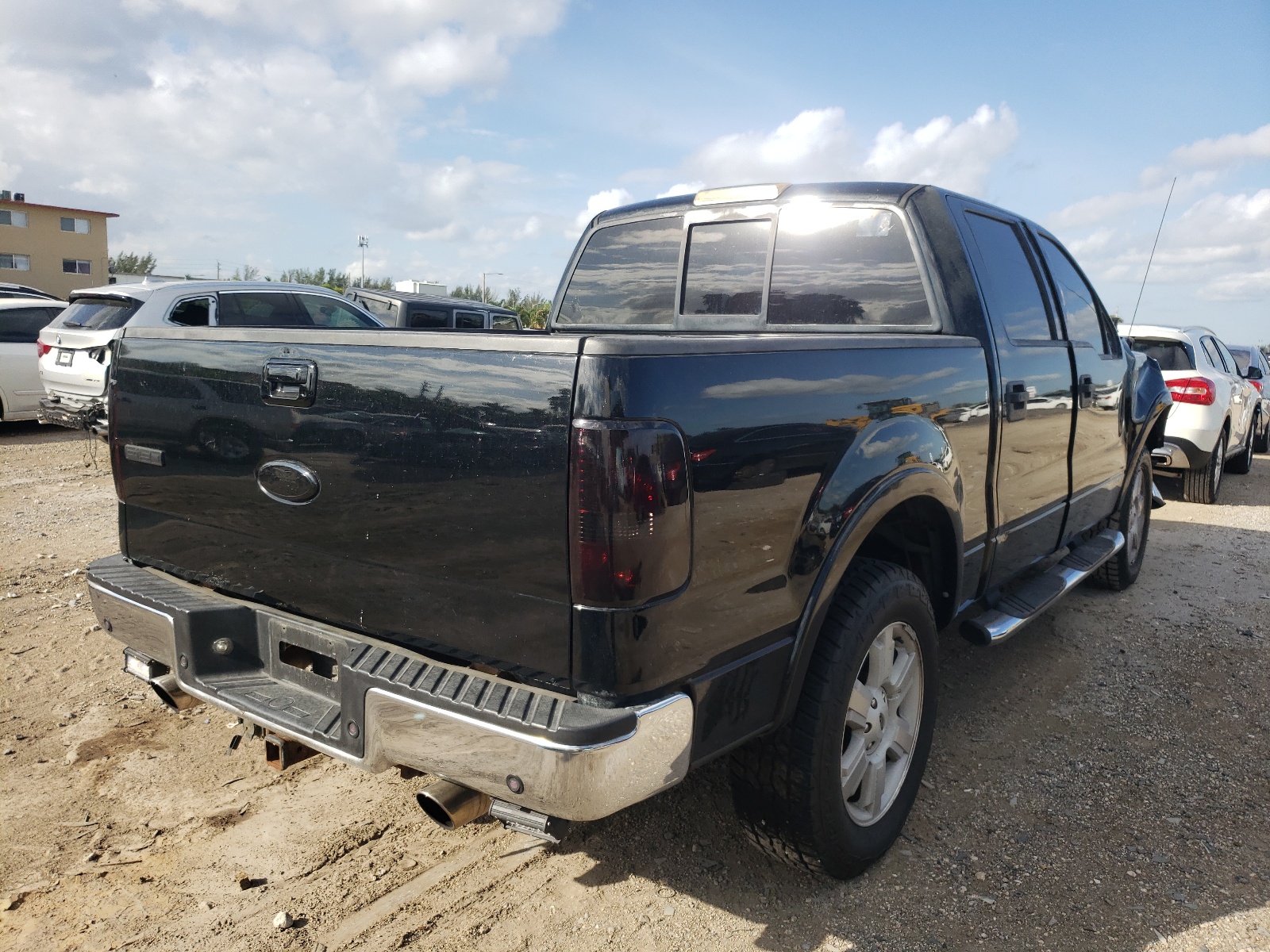 Photo 4 from auction – 2007 FORD F150 SUPER with VIN 1FTPW12VX7FB61426