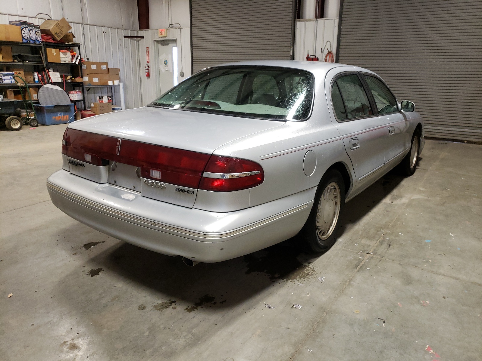 Photo 4 from auction – 1996 LINCOLN CONTINENTA with VIN 1LNLM97V1TY706337