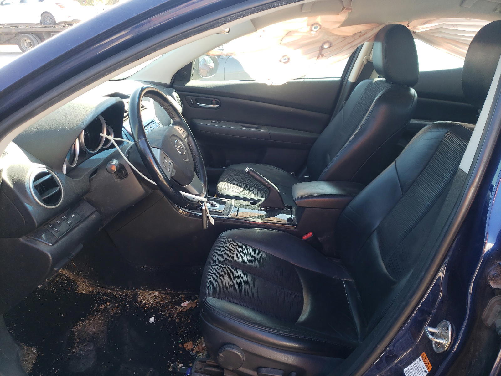 Photo 5 from auction – 2009 MAZDA 6 S with VIN 1YVHP82B295M08926