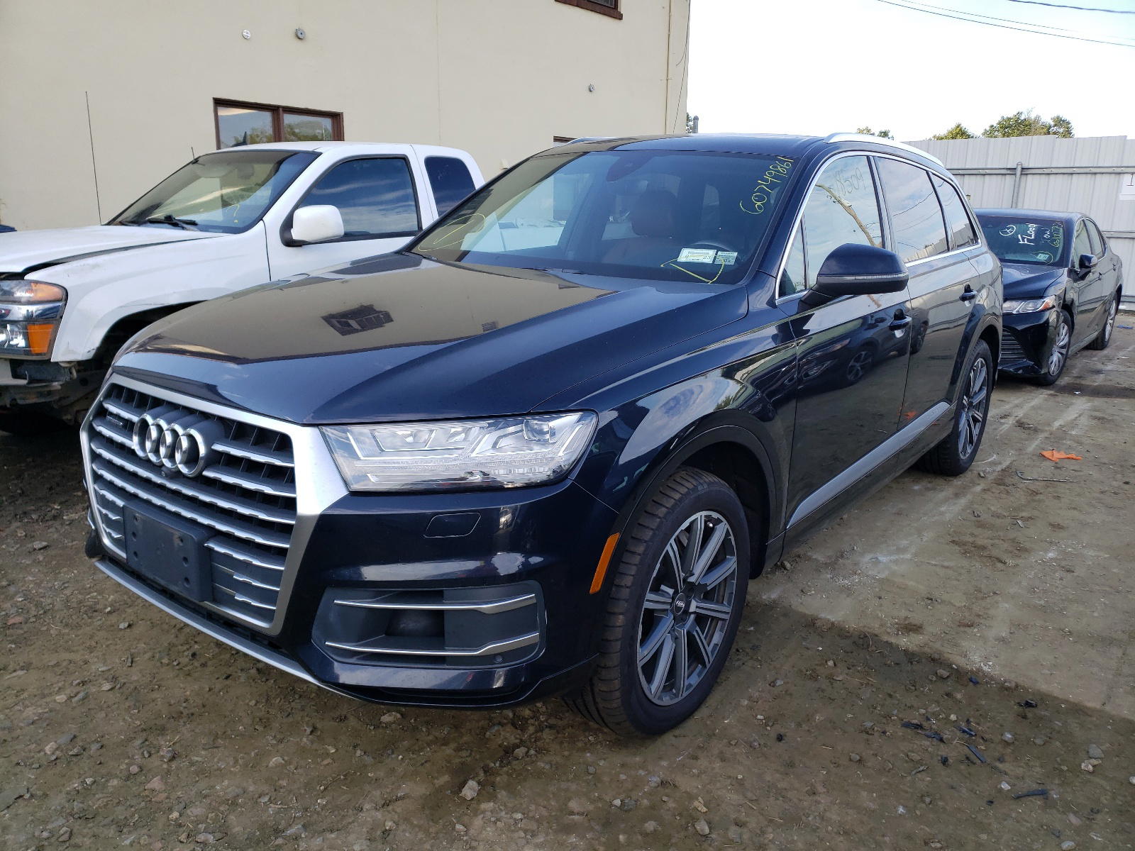 Photo 2 from auction – 2017 AUDI Q7 PREMIUM with VIN WA1LAAF72HD025453