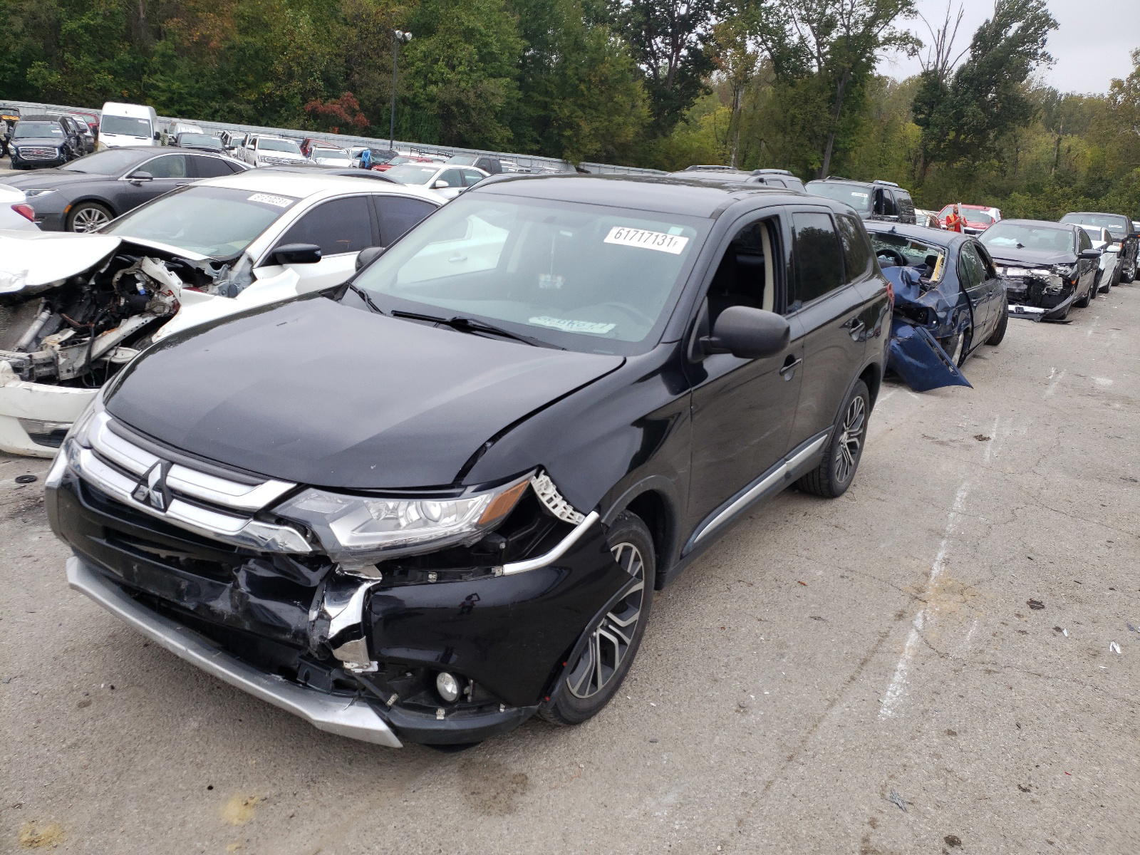 Photo 2 from auction – 2017 MITSUBISHI OUTLANDER with VIN JA4AZ2A34HZ056894