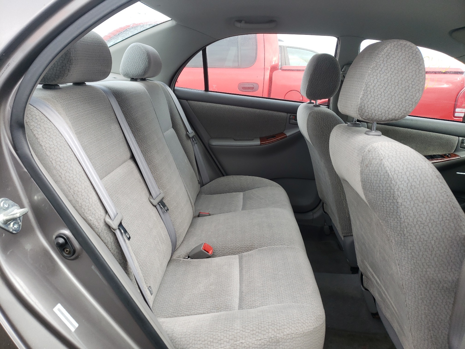 Photo 6 from auction – 2004 TOYOTA COROLLA CE with VIN 1NXBR38E24Z263827