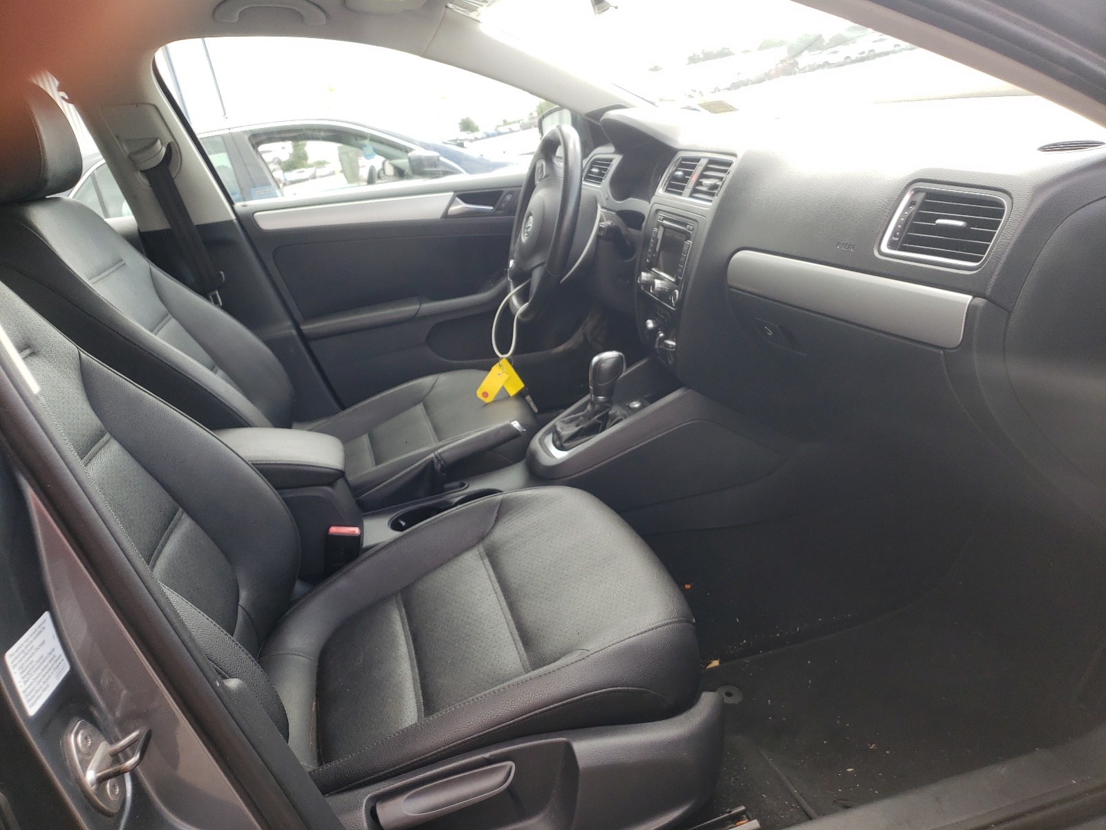 Photo 5 from auction – 2012 VOLKSWAGEN JETTA TDI with VIN 3VWLL7AJ5CM361131
