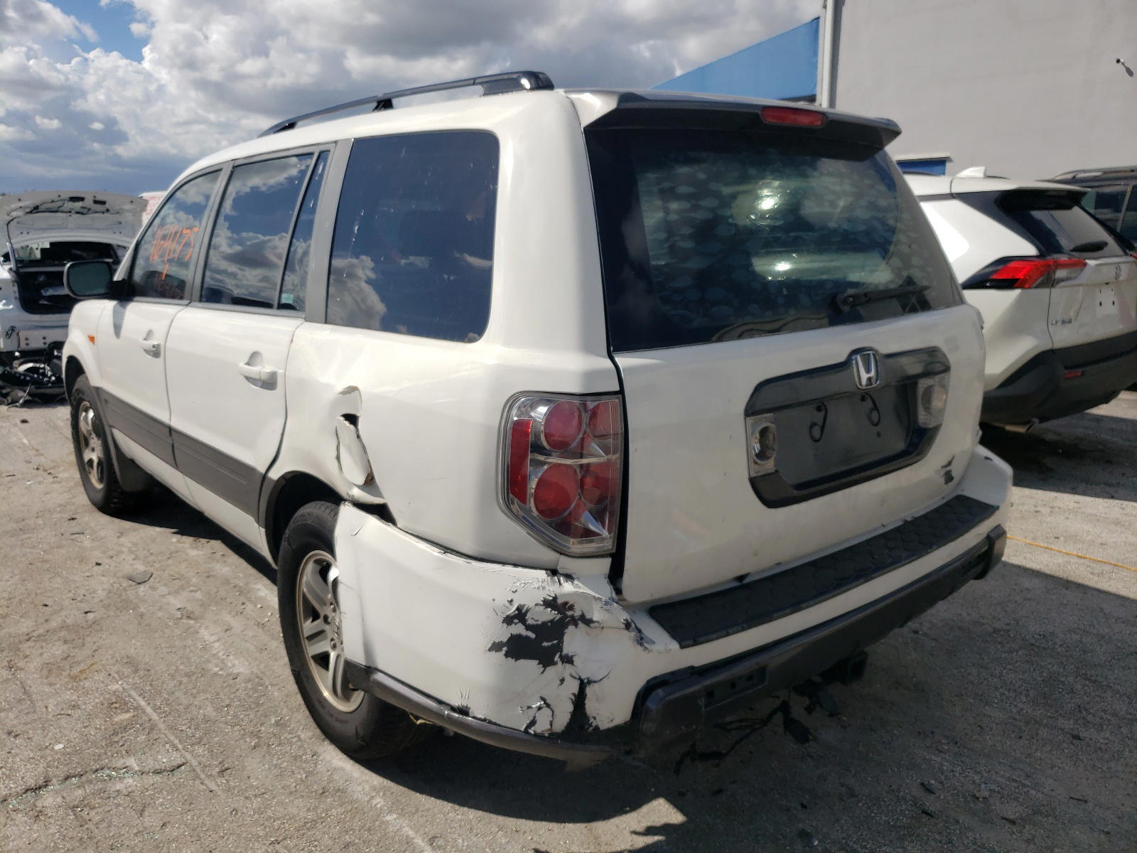 Photo 3 from auction – 2006 HONDA PILOT EX with VIN 5FNYF28596B035014
