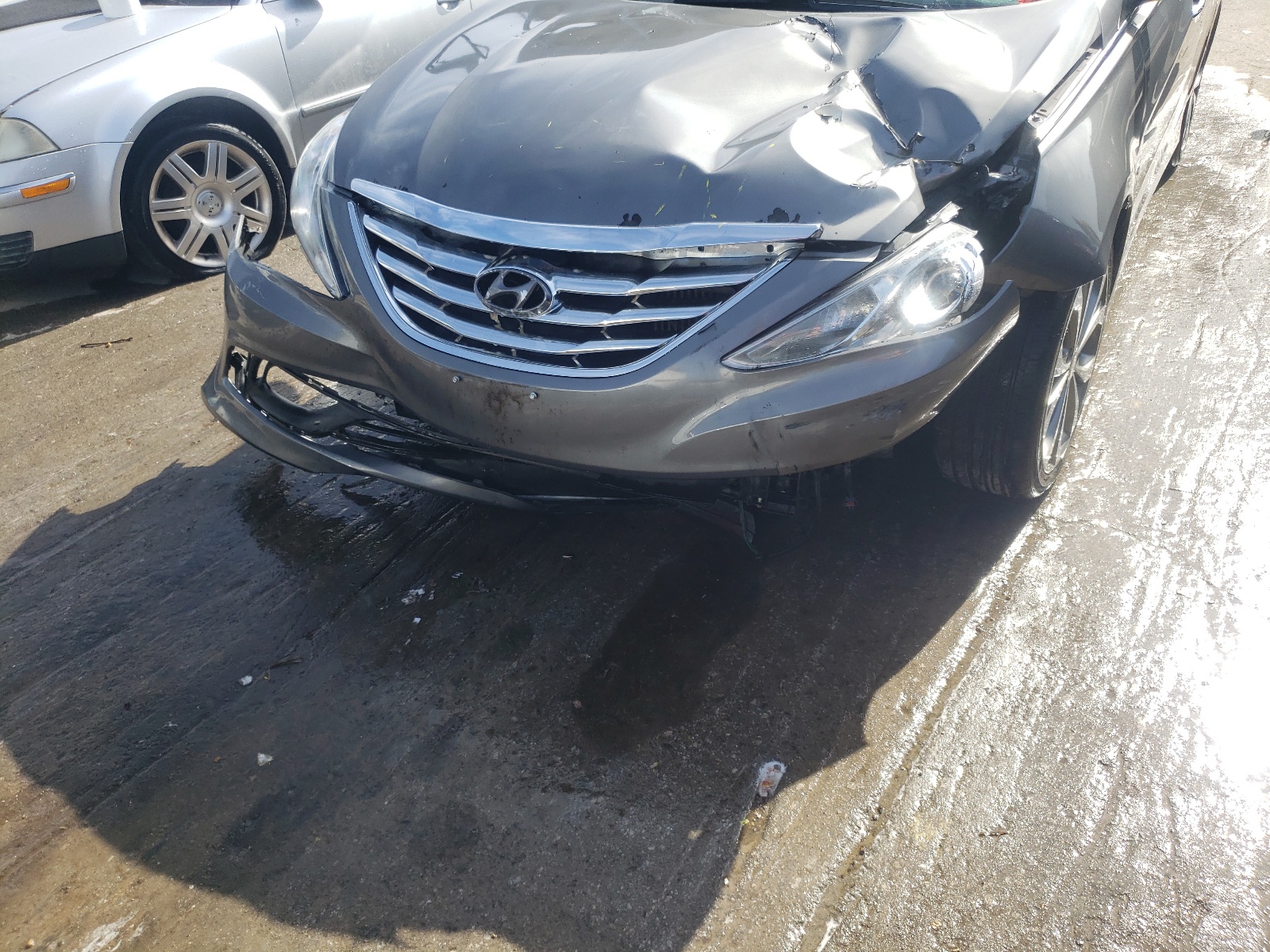 Photo 9 from auction – 2014 HYUNDAI SONATA SE with VIN 5NPEC4AB2EH850761