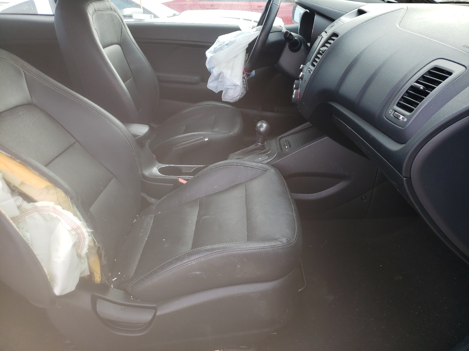 Zdjęcie 5 z aukcji – 2016 KIA FORTE EX z VIN KNAFX6A85G5575847