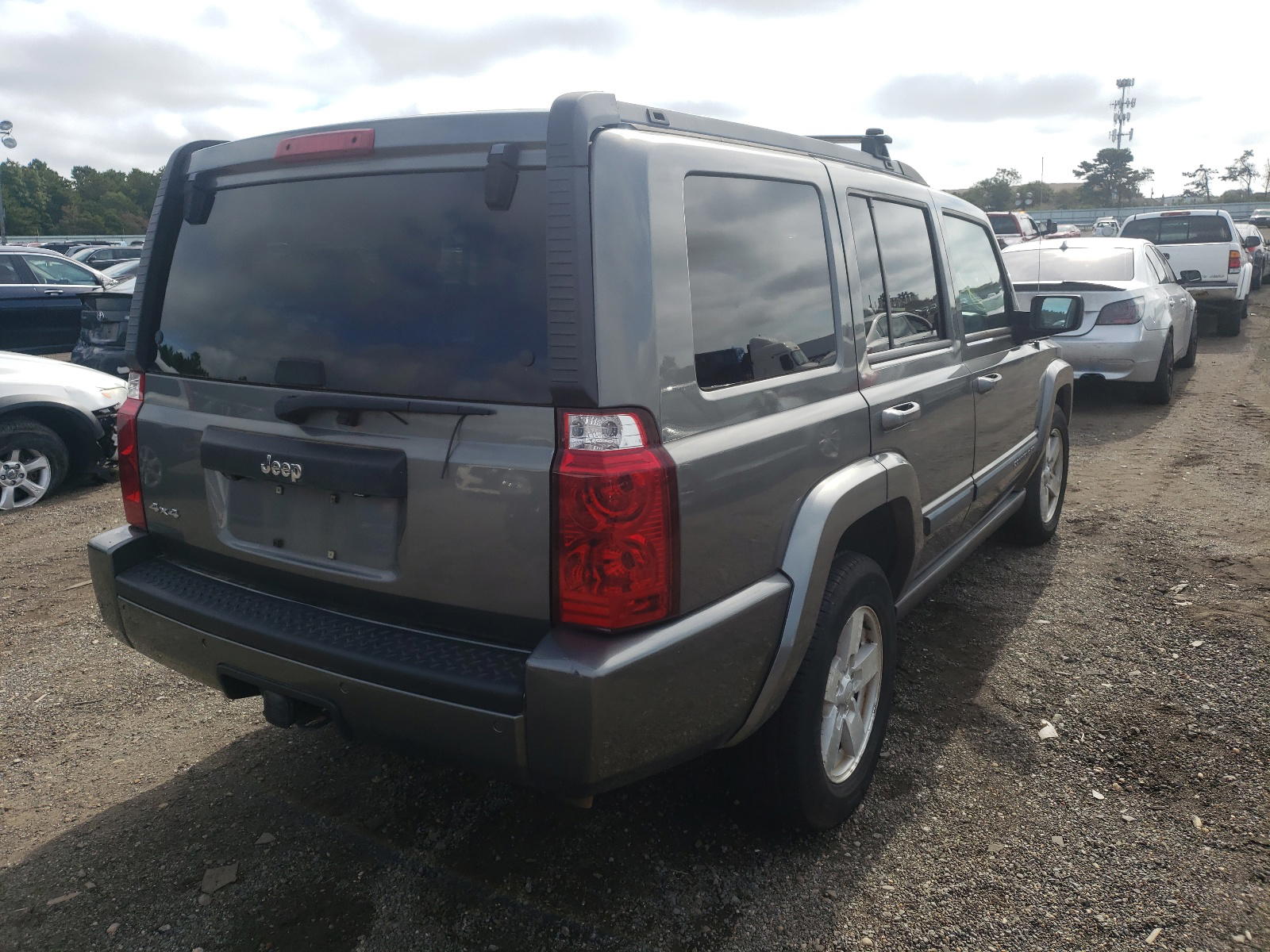 Photo 4 from auction – 2008 JEEP COMMANDER with VIN 1J8HG48N48C151223