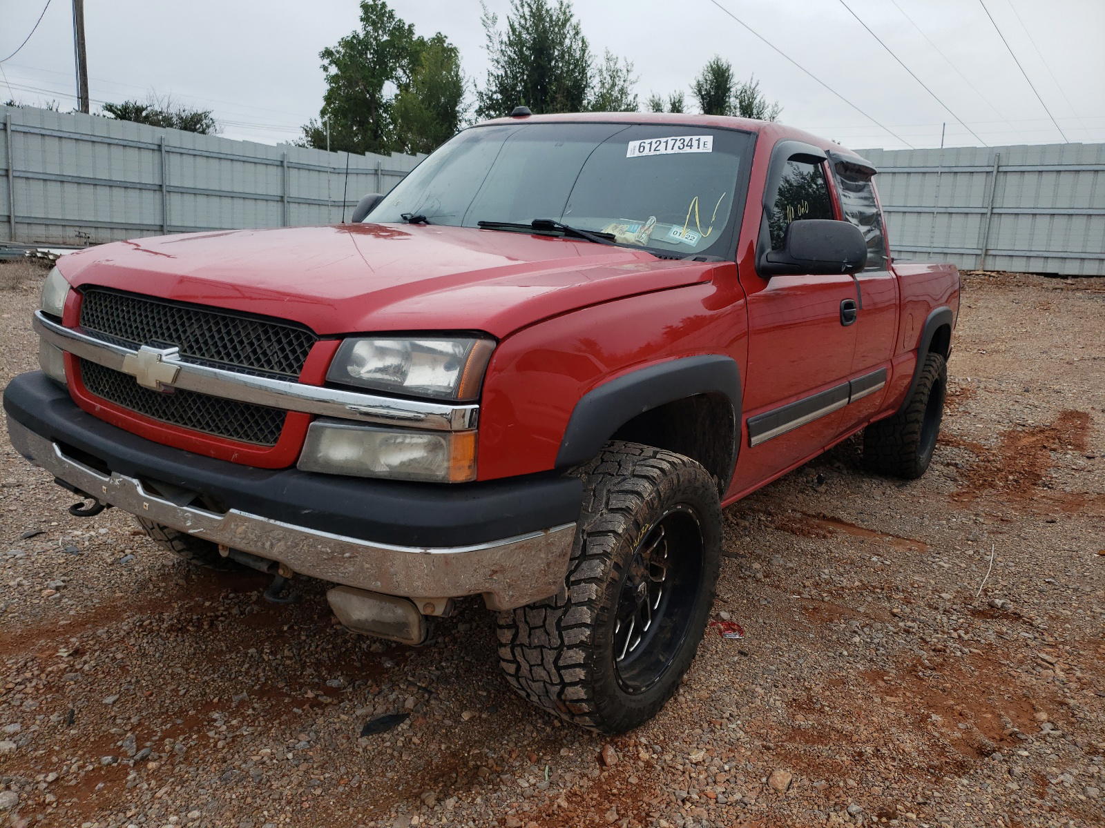 Photo 2 from auction – 2004 CHEVROLET SILVERADO with VIN 2GCEK19TX41227404