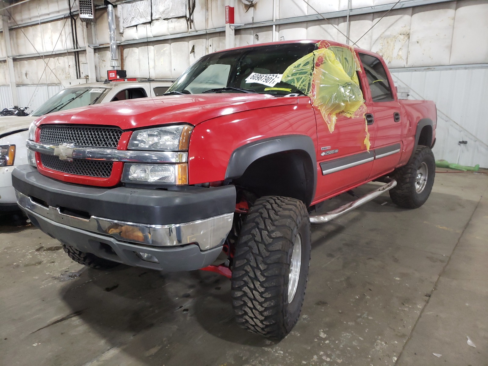 Photo 2 from auction – 2004 CHEVROLET SILVERADO with VIN 1GCHK23114F142101