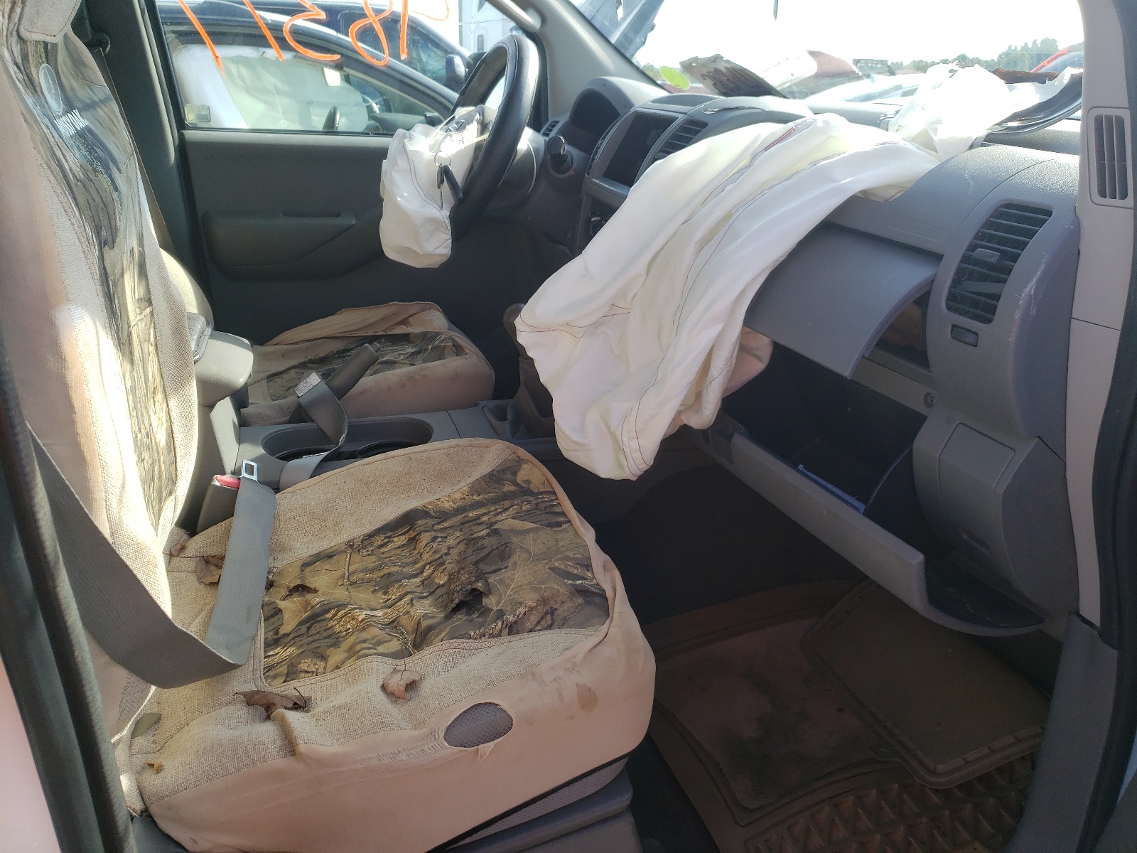 Photo 5 from auction – 2007 NISSAN FRONTIER K with VIN 1N6BD06T87C428564