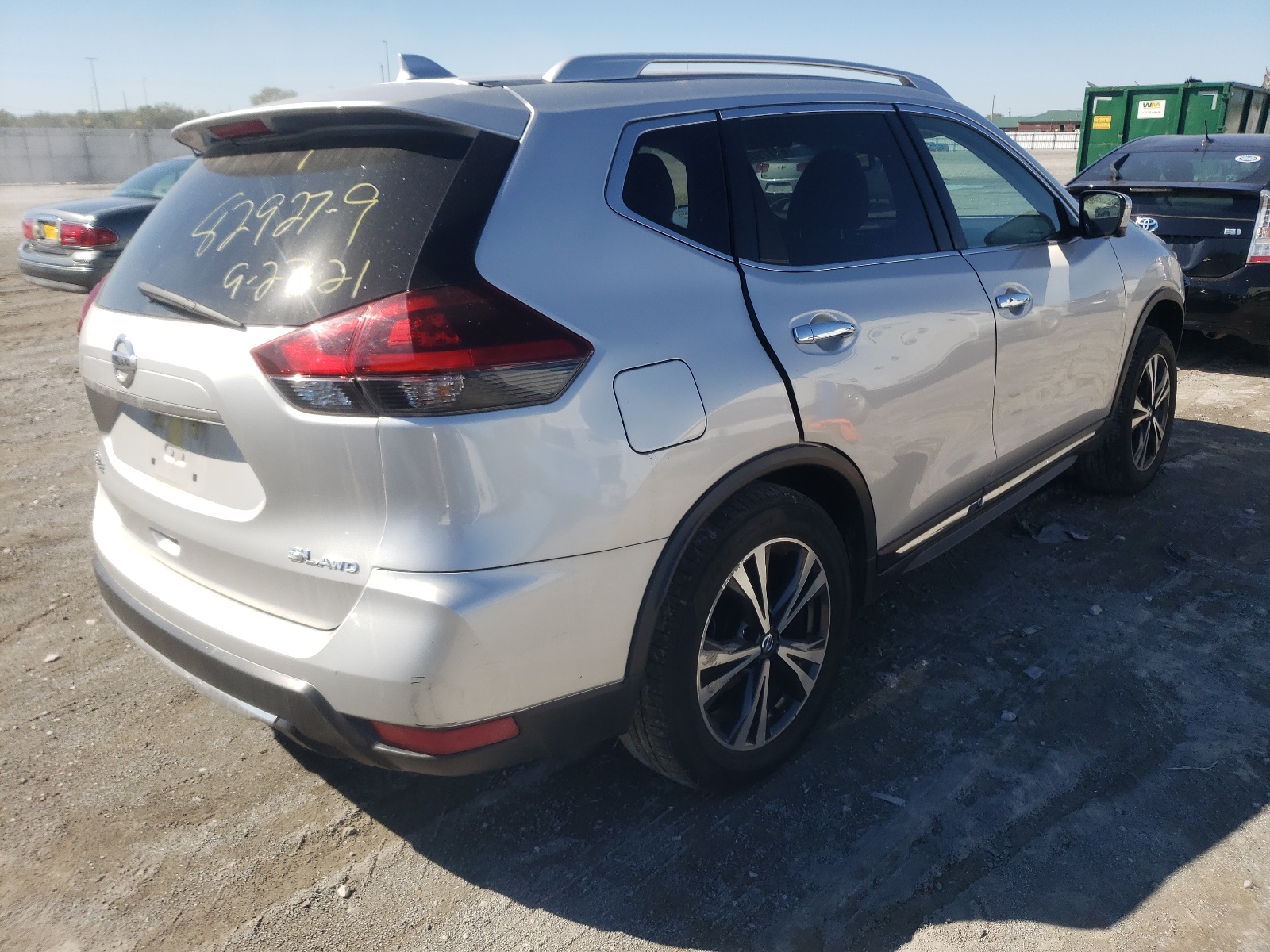 Photo 4 from auction – 2018 NISSAN ROGUE S with VIN JN8AT2MV8JW320375