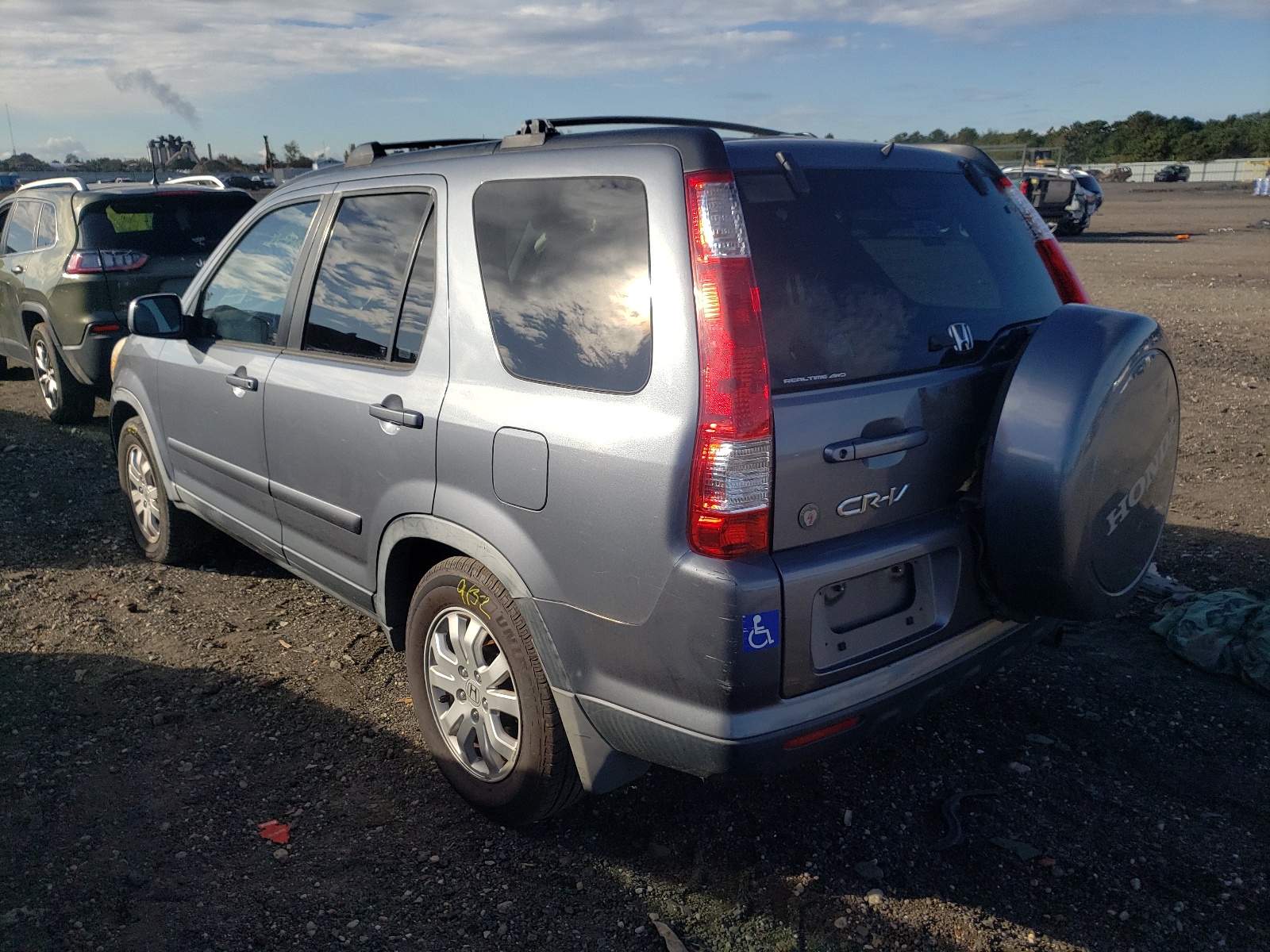 Photo 3 from auction – 2006 HONDA CR-V SE with VIN JHLRD78966C026121