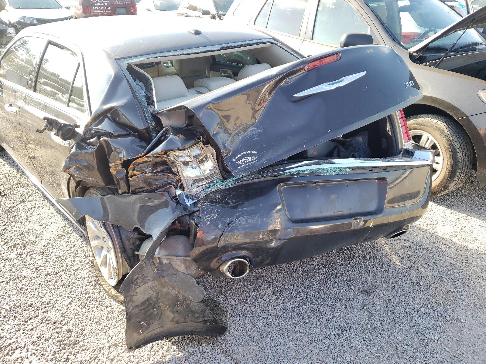 Photo 9 from auction – 2012 CHRYSLER 300 LIMITE with VIN 2C3CCACG2CH307872