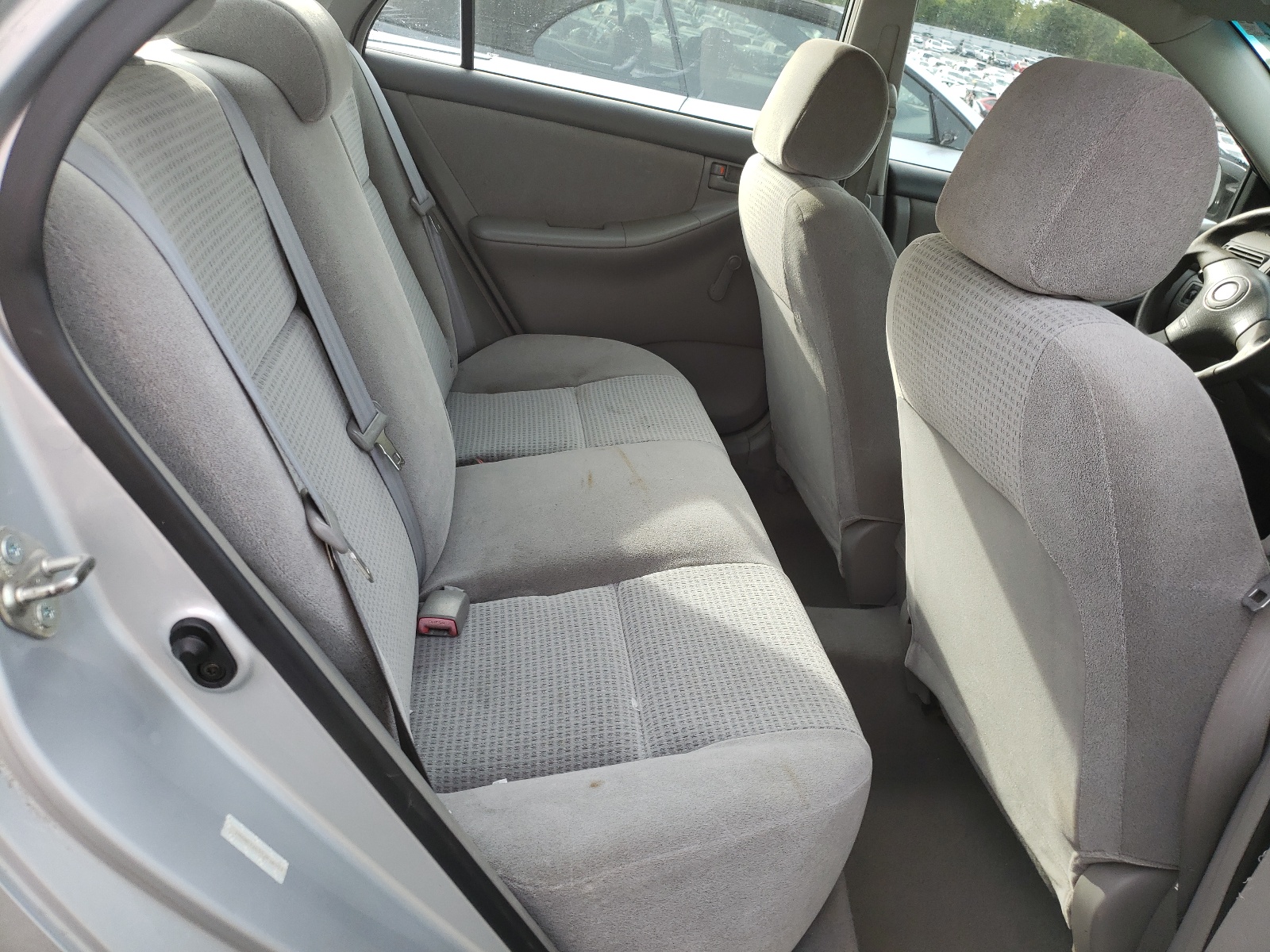 Photo 6 from auction – 2005 TOYOTA COROLLA CE with VIN 1NXBR32E55Z516553