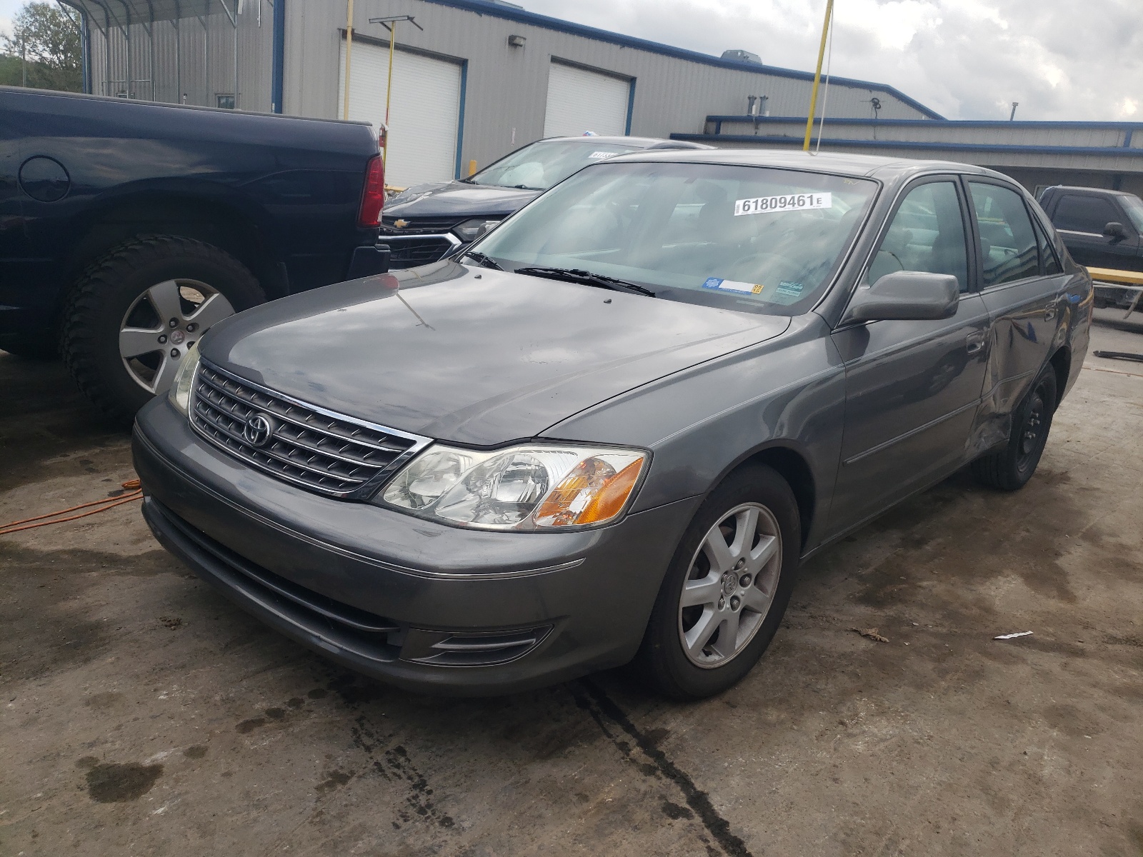 Photo 2 from auction – 2004 TOYOTA AVALON XL with VIN 4T1BF28B44U385680