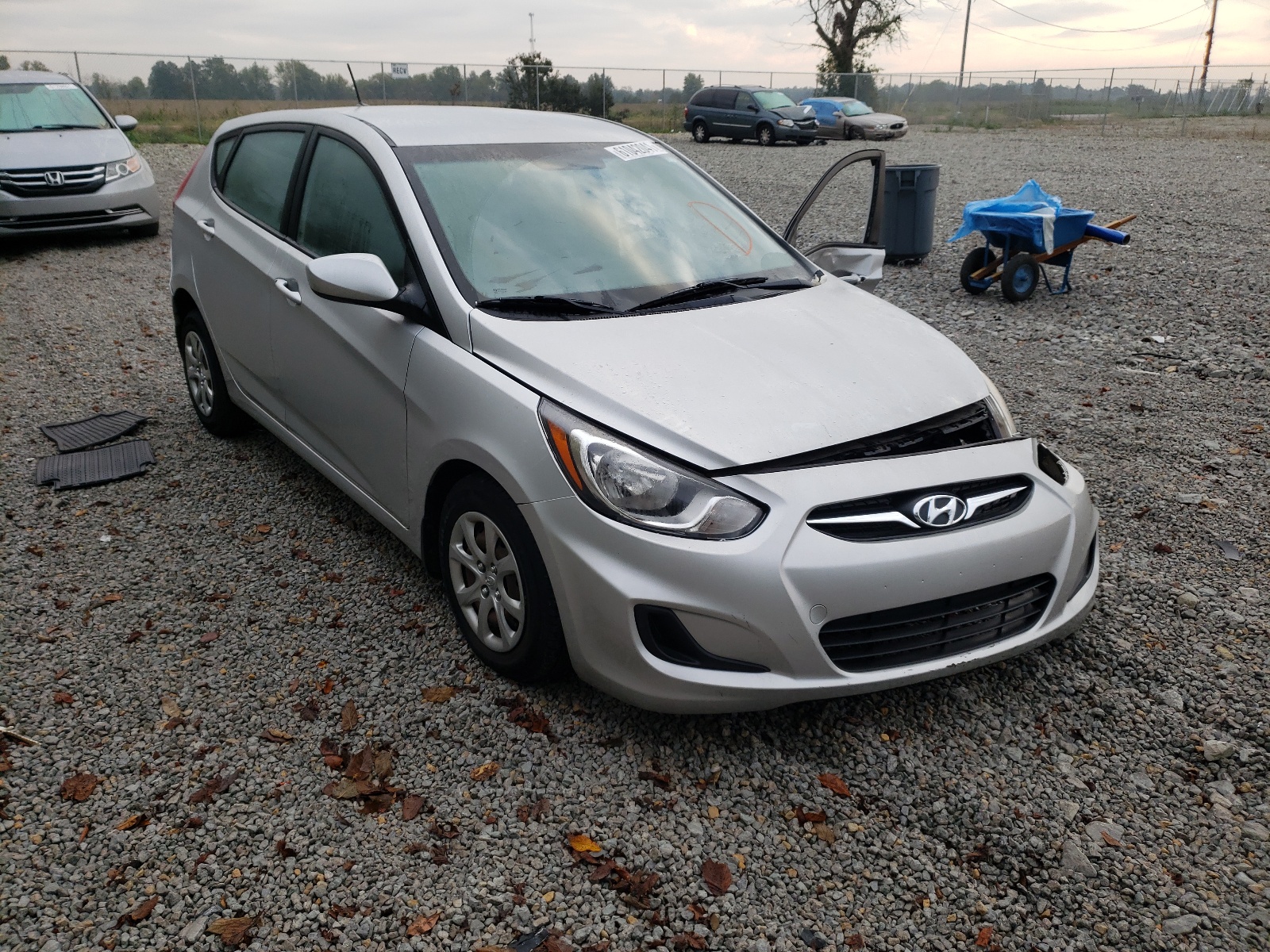 HYUNDAI ACCENT GLS 2013 with VIN KMHCT5AE4DU093899 - Photo from auction