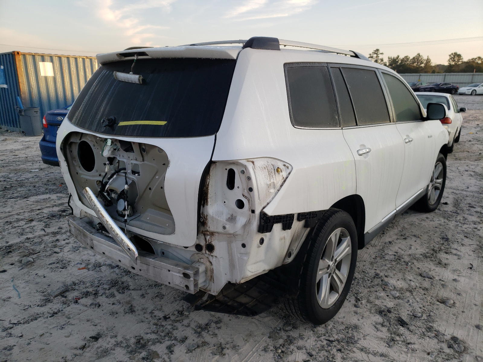 Photo 4 from auction – 2012 TOYOTA HIGHLANDER with VIN 5TDYK3EH2CS076141