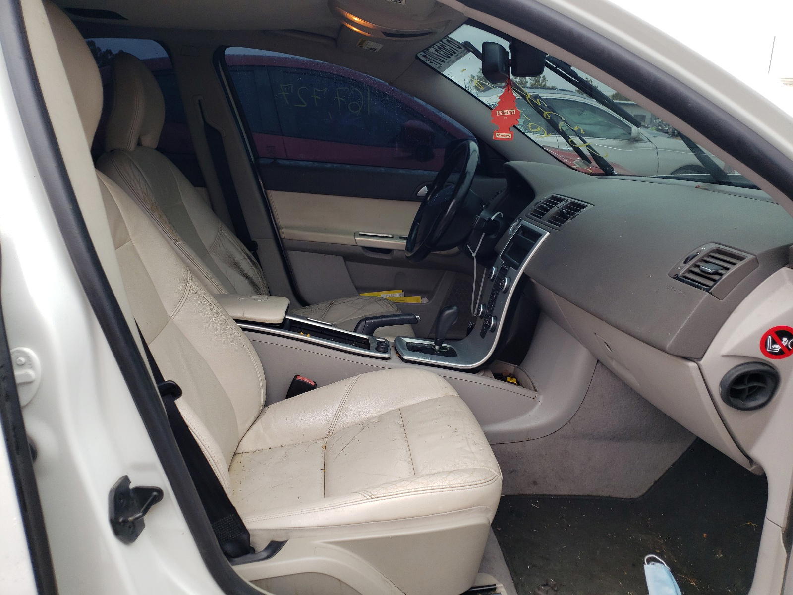 Photo 5 from auction – 2011 VOLVO S40 T5 with VIN YV1672MS2B2546782