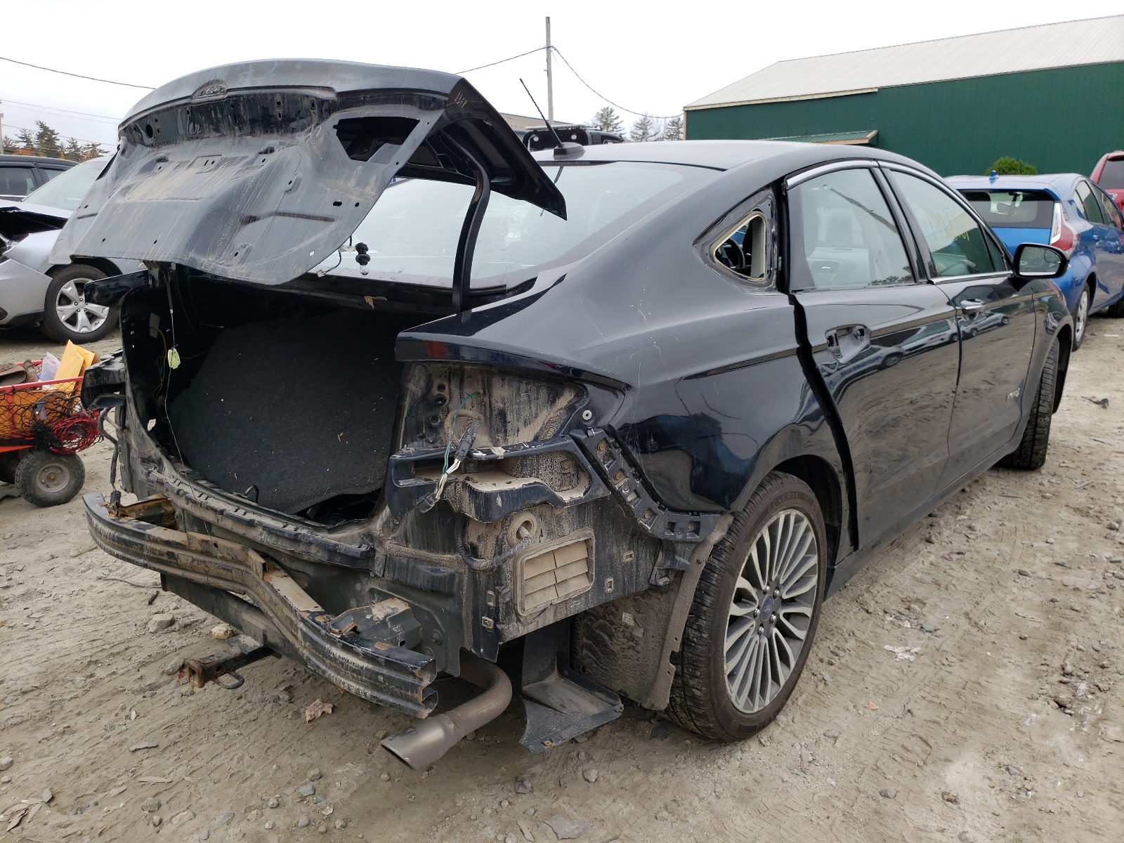 Photo 4 from auction – 2017 FORD FUSION TIT with VIN 3FA6P0RU2HR383582