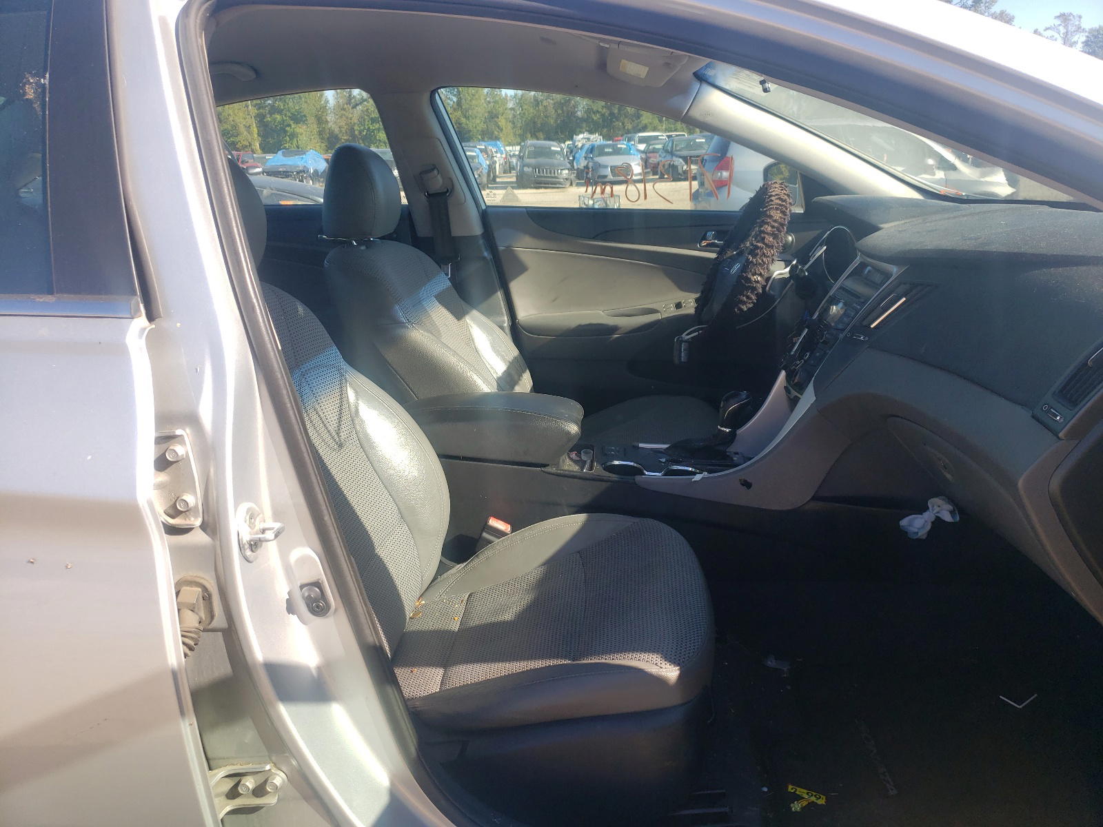 Photo 5 from auction – 2013 HYUNDAI SONATA SE with VIN 5NPEC4AC9DH508909