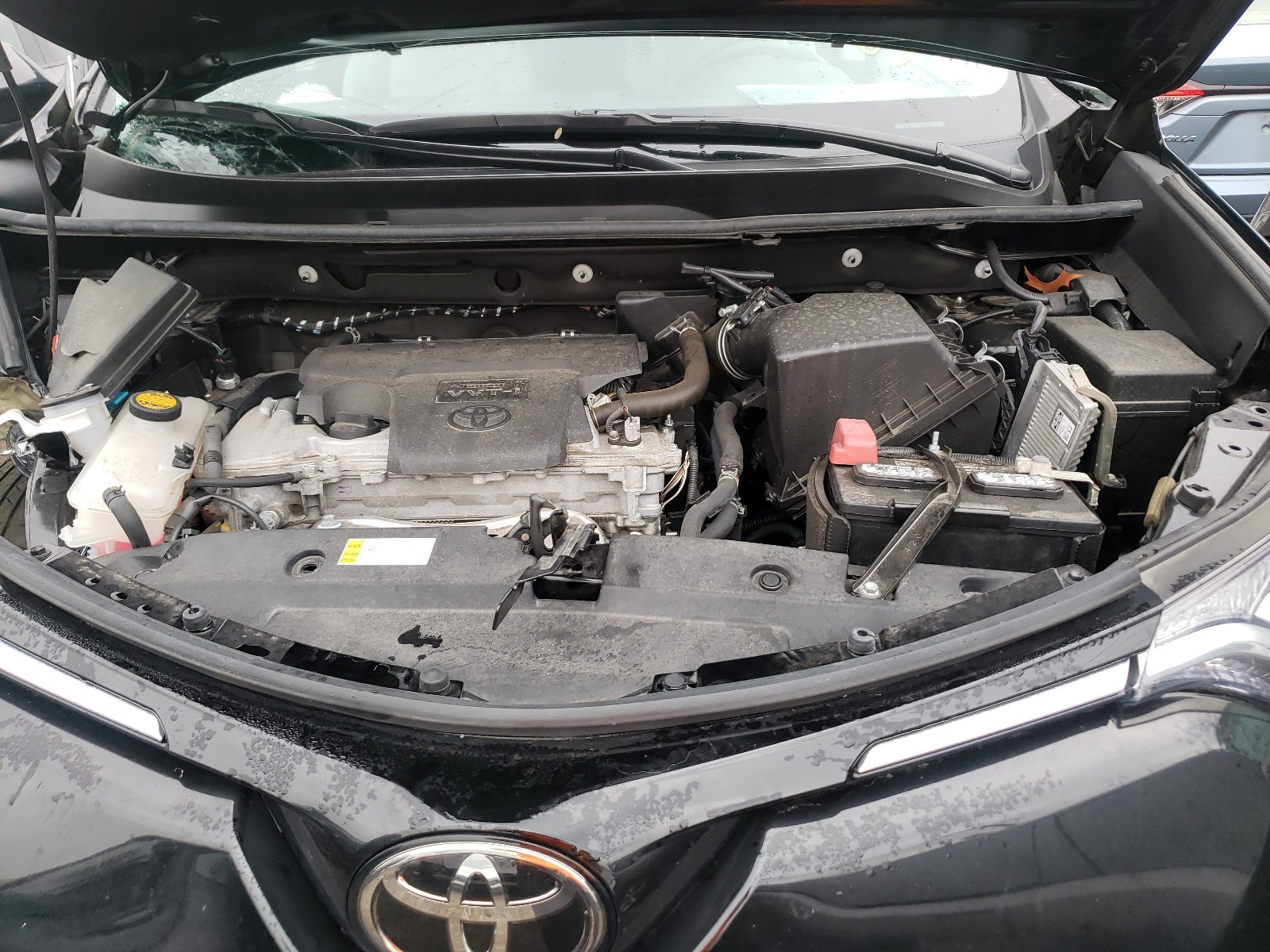 Photo 7 from auction – 2018 TOYOTA RAV4 ADVEN with VIN 2T3RFREV5JW752935