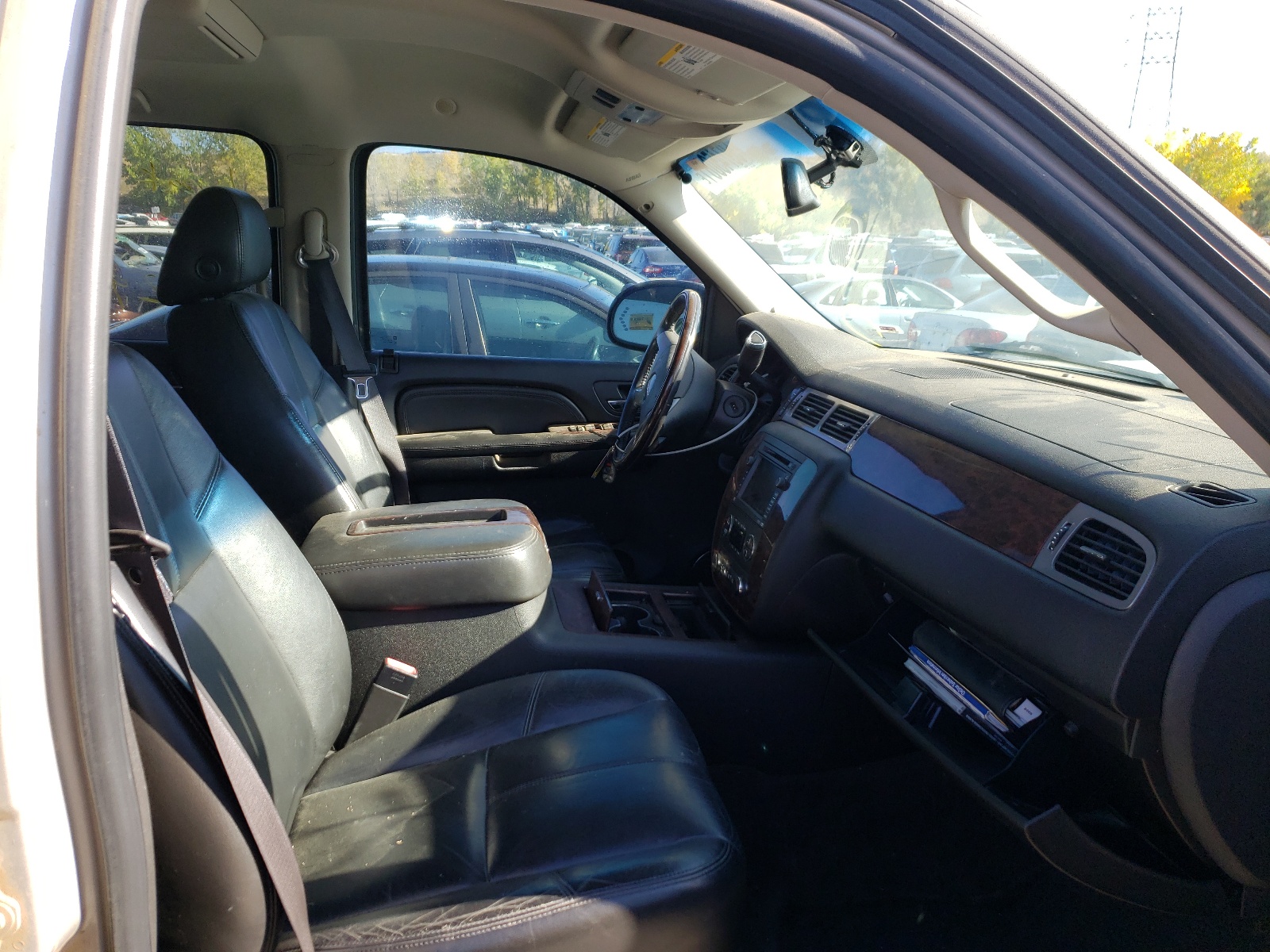Photo 5 from auction – 2008 GMC YUKON DENA with VIN 1GKFK63898J171770