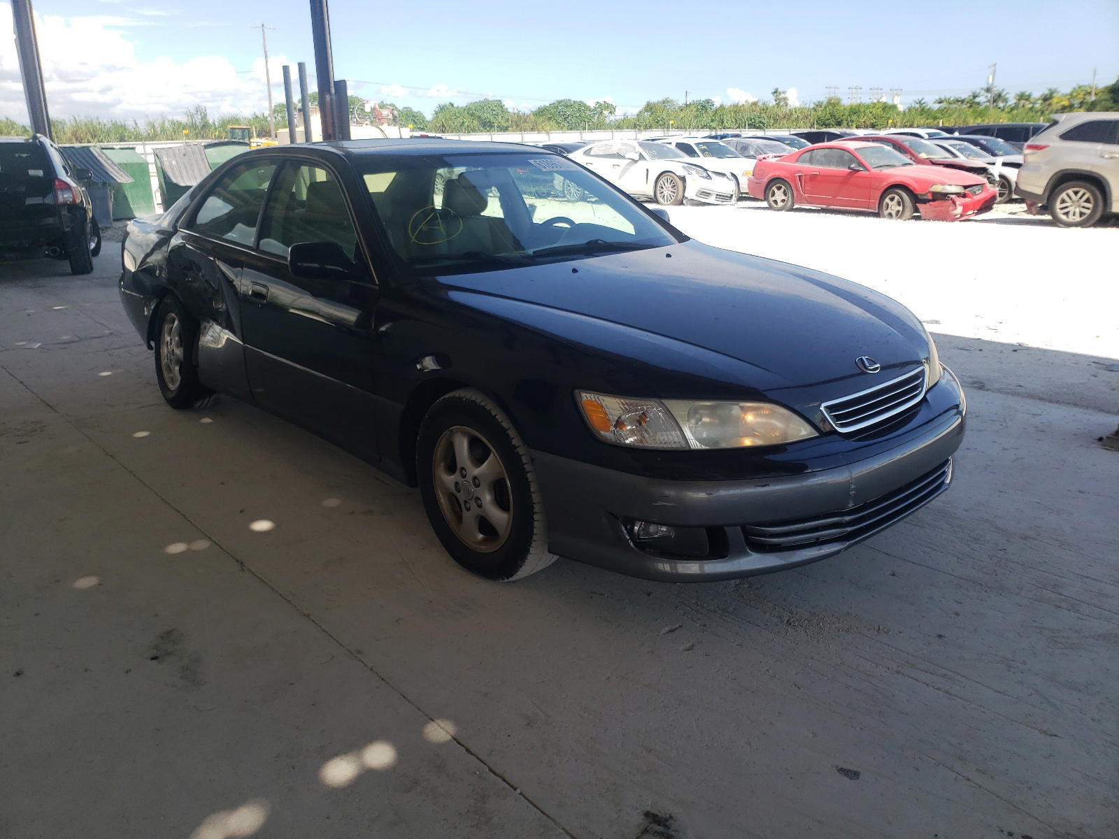 LEXUS ES 300 2000 with VIN JT8BF28G8Y5076812 - Photo from auction
