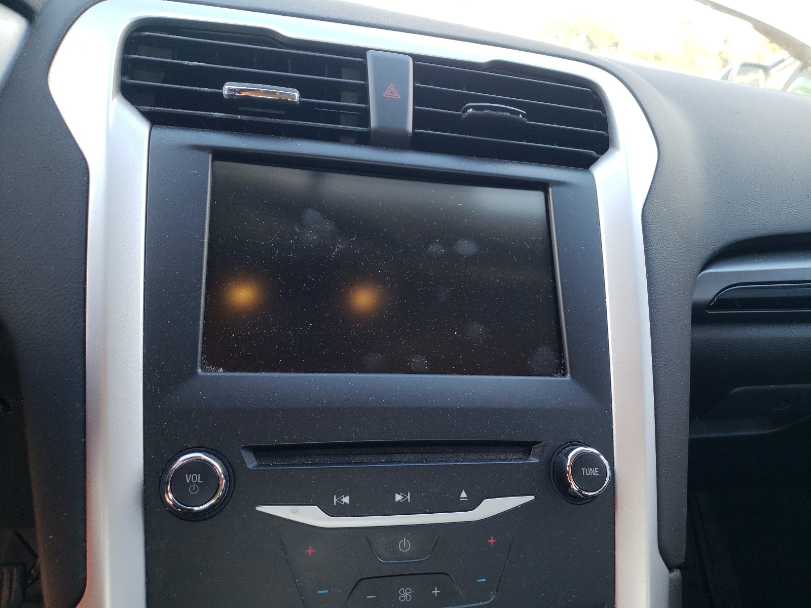 Photo 9 from auction – 2013 FORD FUSION SE with VIN 3FA6P0HR0DR294925