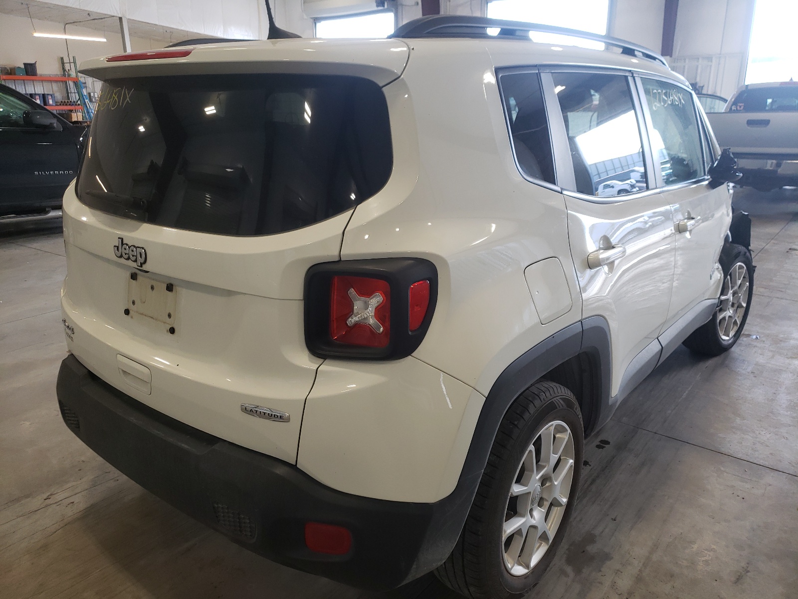 Photo 4 from auction – 2019 JEEP RENEGADE L with VIN ZACNJBBB1KPJ97865