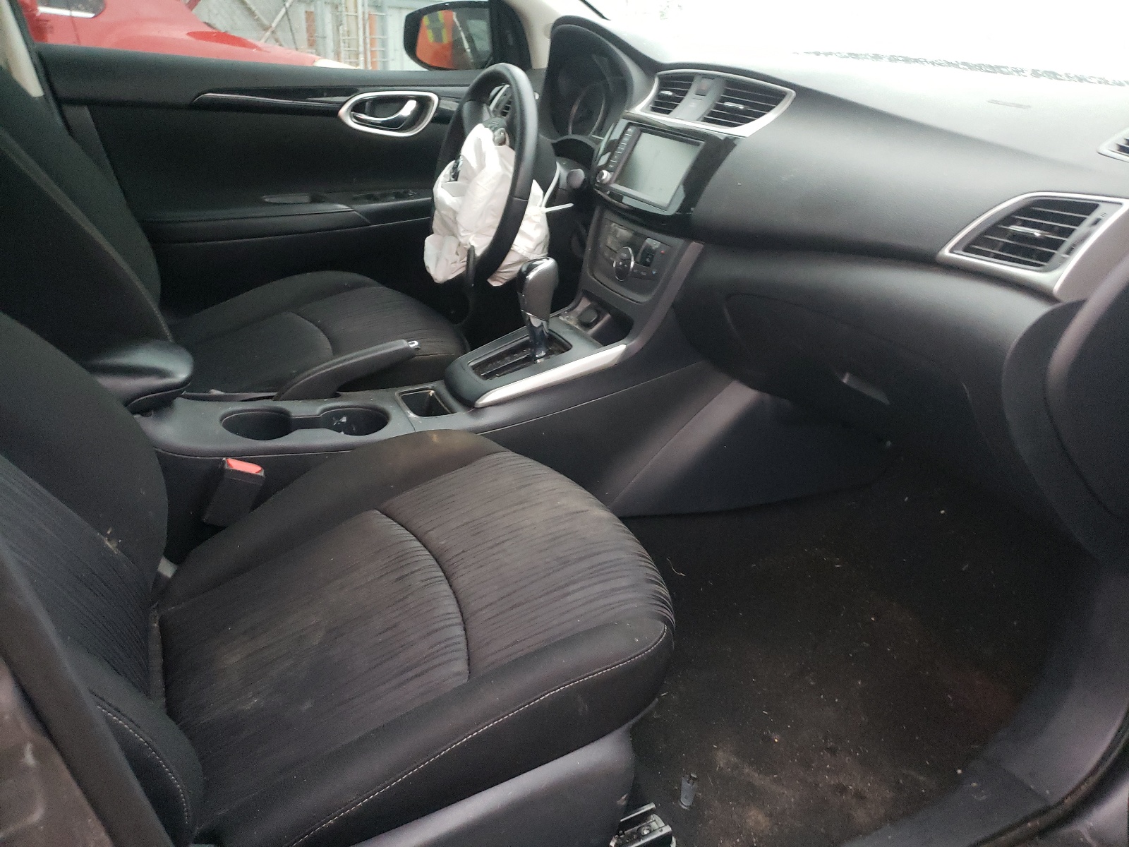 Photo 5 from auction – 2019 NISSAN SENTRA S with VIN 3N1AB7AP2KY392476