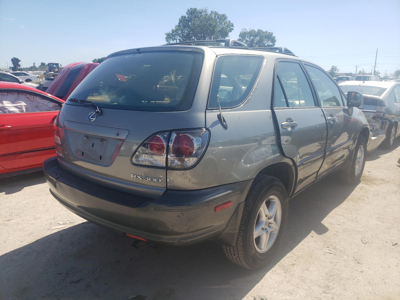 Photo 4 from auction – 2003 LEXUS RX 300 with VIN JTJGF10U630150492