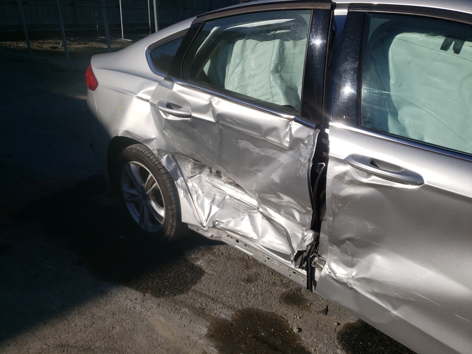 Photo 9 from auction – 2018 FORD FUSION SE with VIN 3FA6P0HD4JR228815