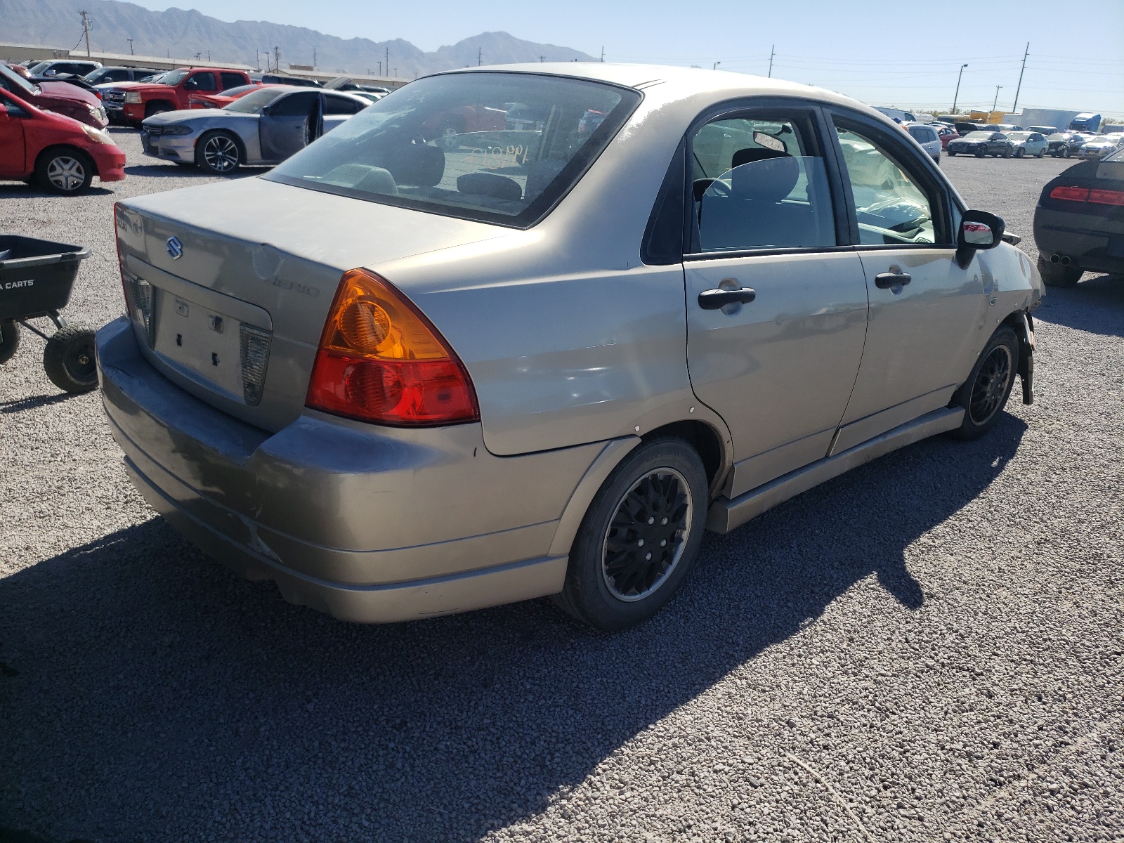 صورة رقم 4 من المزاد - 2004 SUZUKI AERIO مع VIN JS2RA61S945204303