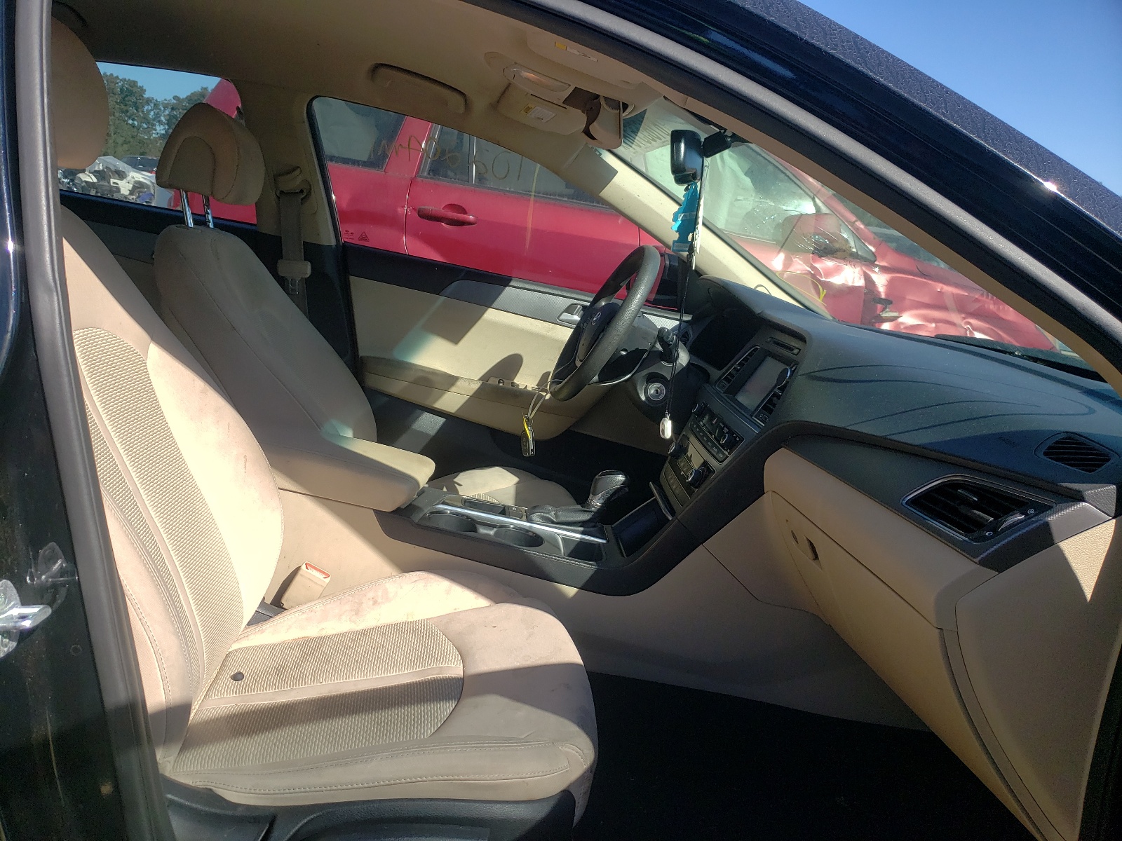 Photo 5 from auction – 2016 HYUNDAI SONATA SE with VIN 5NPE24AF0GH290084