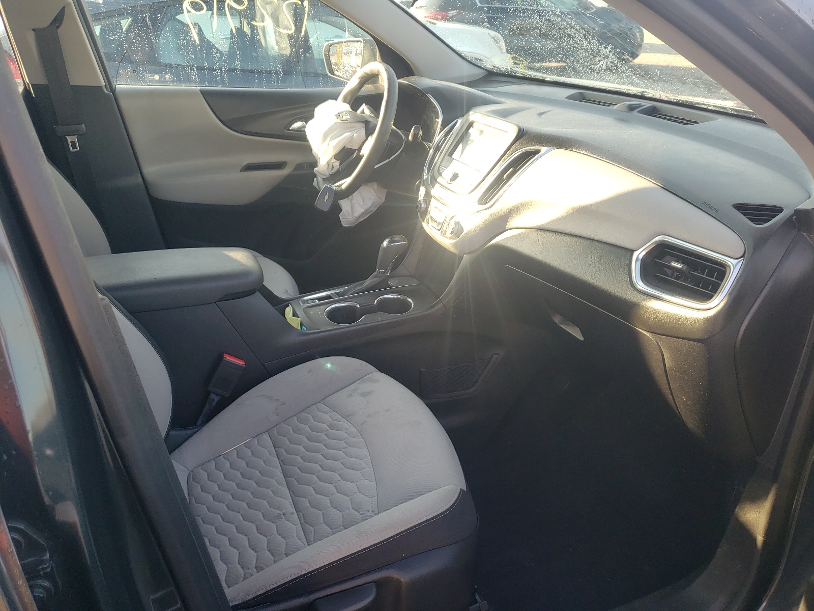 Photo 5 from auction – 2018 CHEVROLET EQUINOX LS with VIN 2GNAXHEV7J6192763