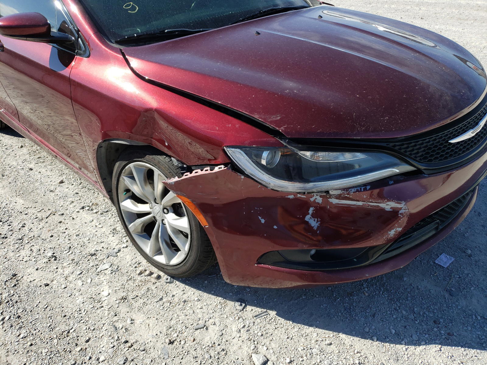 Photo 9 from auction – 2015 CHRYSLER 200 S with VIN 1C3CCCDG2FN543637