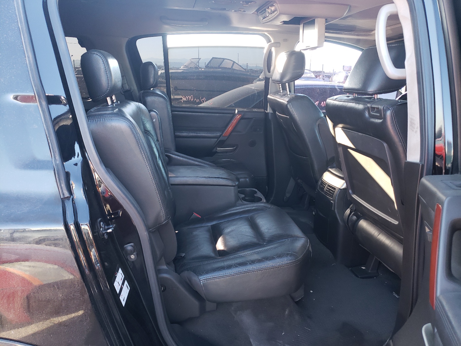 Photo 6 from auction – 2006 INFINITI QX56 with VIN 5N3AA08A26N803972