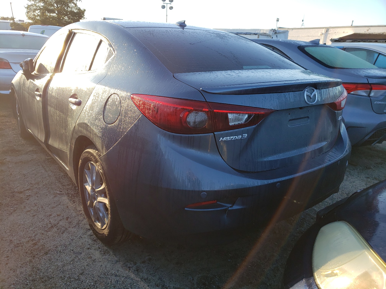 Photo 3 from auction – 2015 MAZDA 3 TOURING with VIN 3MZBM1V70FM194931