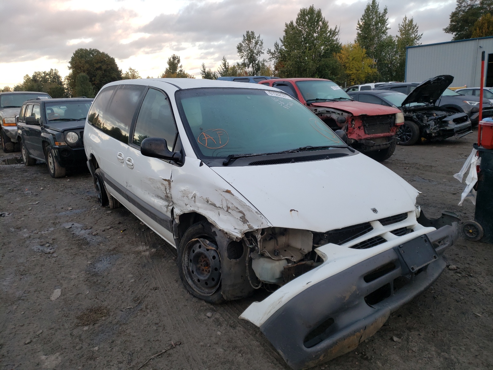 Photo 1 from auction – 1999 DODGE GRAND CARA with VIN 2B4GP44G2XR266058
