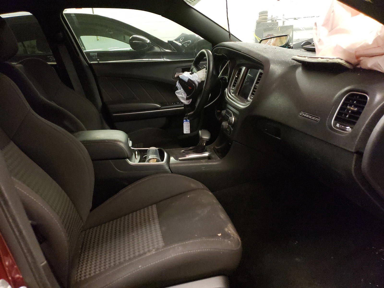 Photo 5 from auction – 2019 DODGE CHARGER R/ with VIN 2C3CDXCT3KH757378