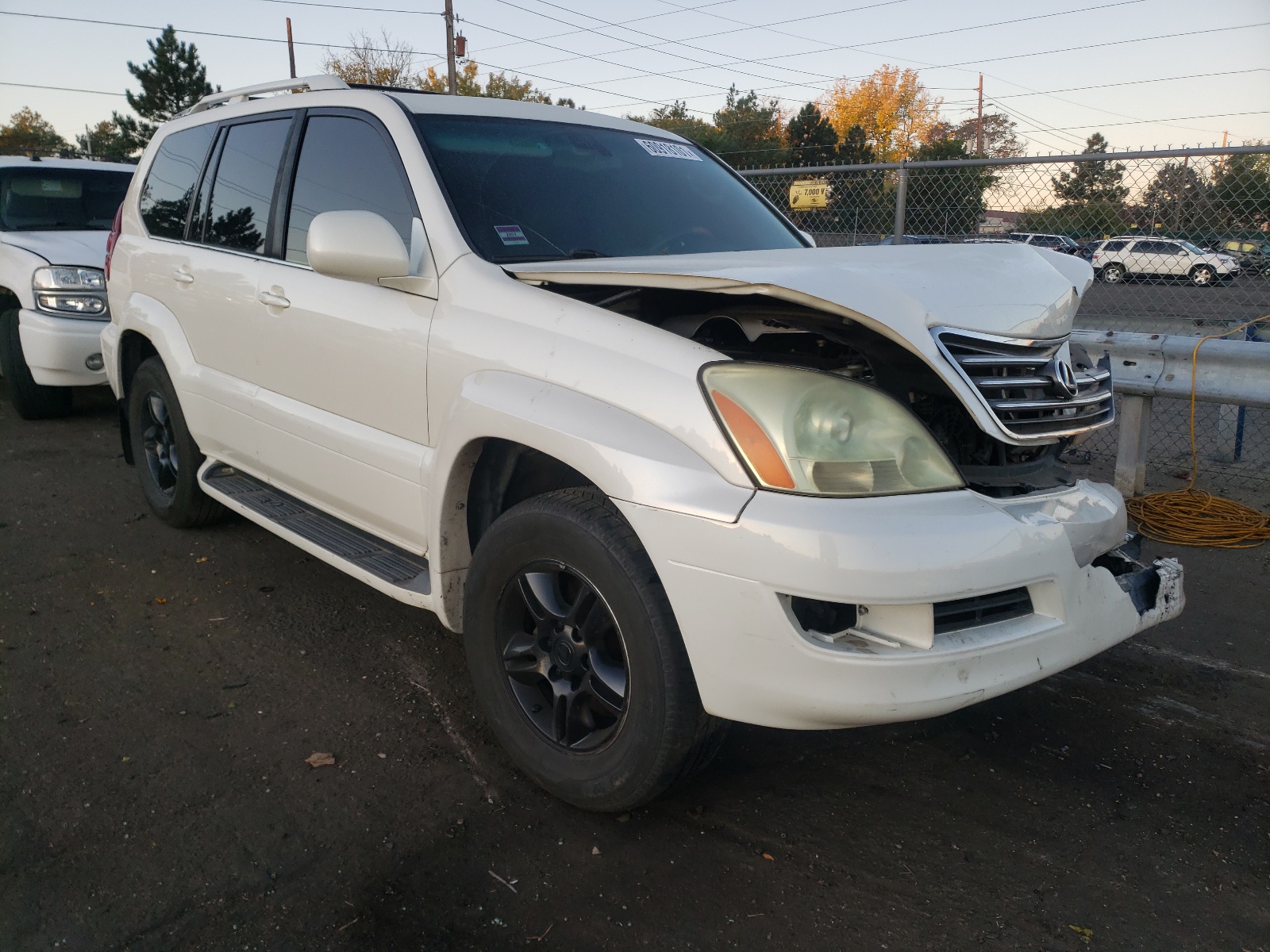 LEXUS GX 470 2005 with VIN JTJBT20X350095229 - Photo from auction