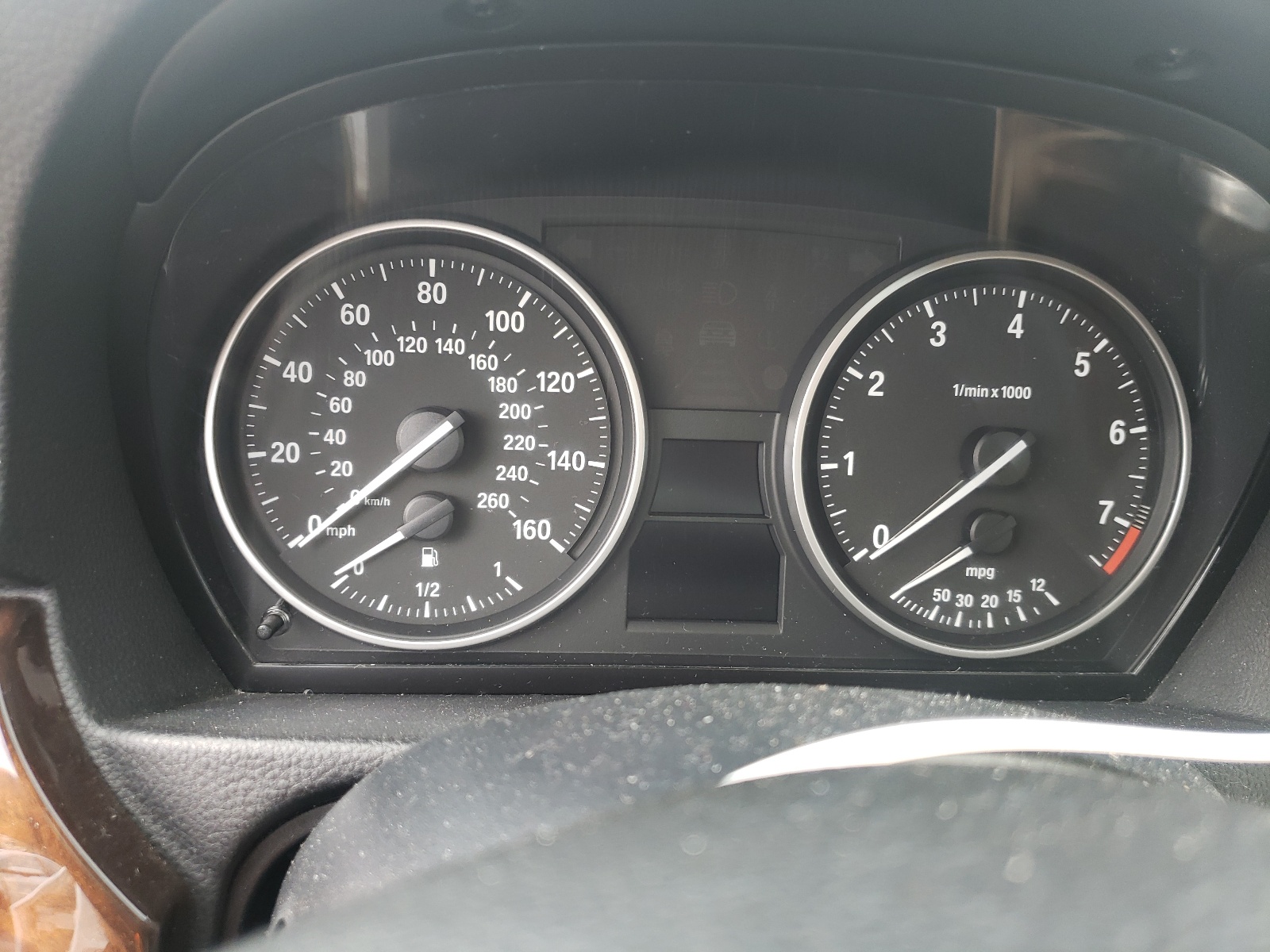 Photo 8 from auction – 2011 BMW 328 XI with VIN WBAPK7G53BNN78325