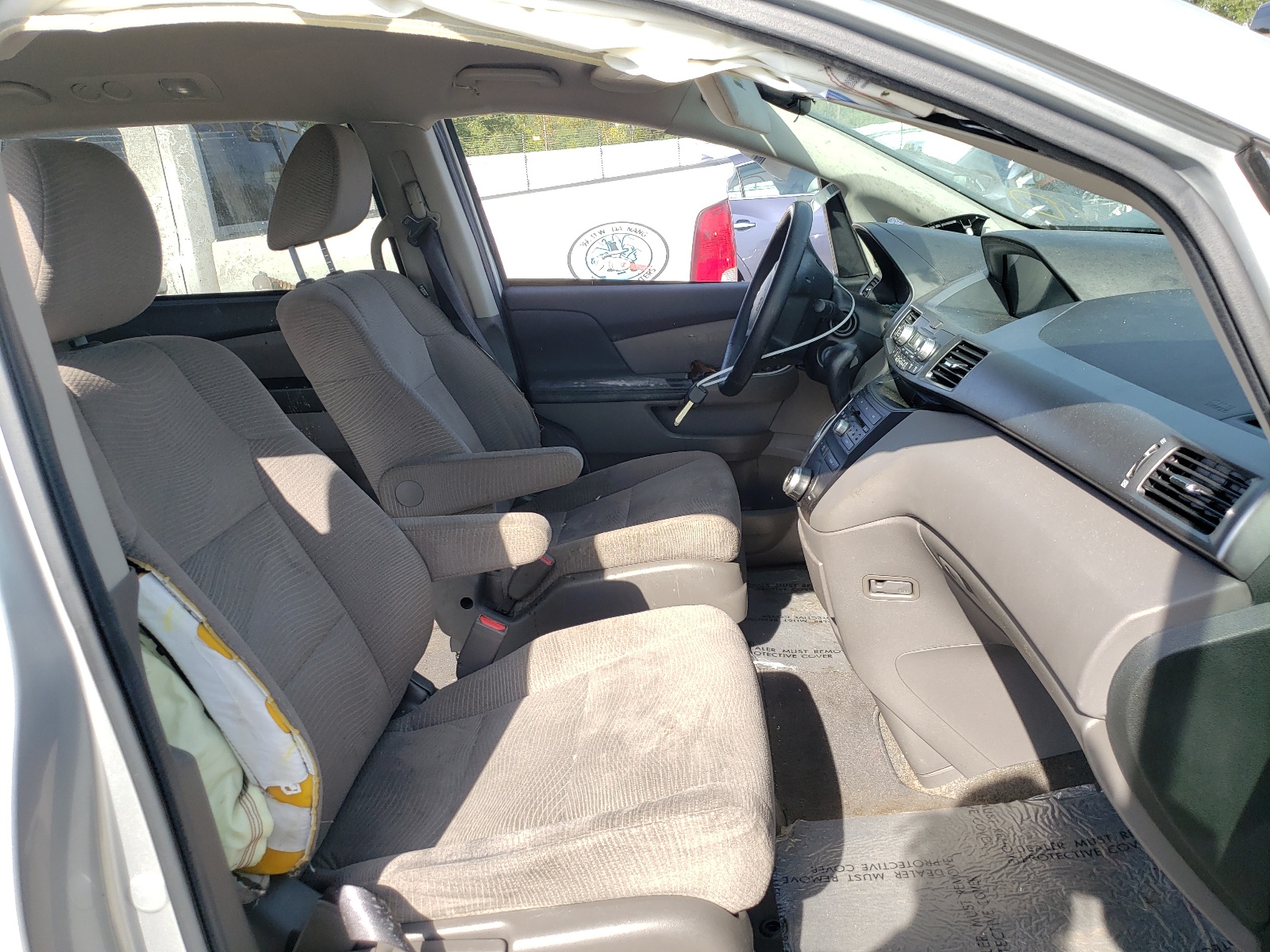 Photo 5 from auction – 2011 HONDA ODYSSEY LX with VIN 5FNRL5H23BB064913