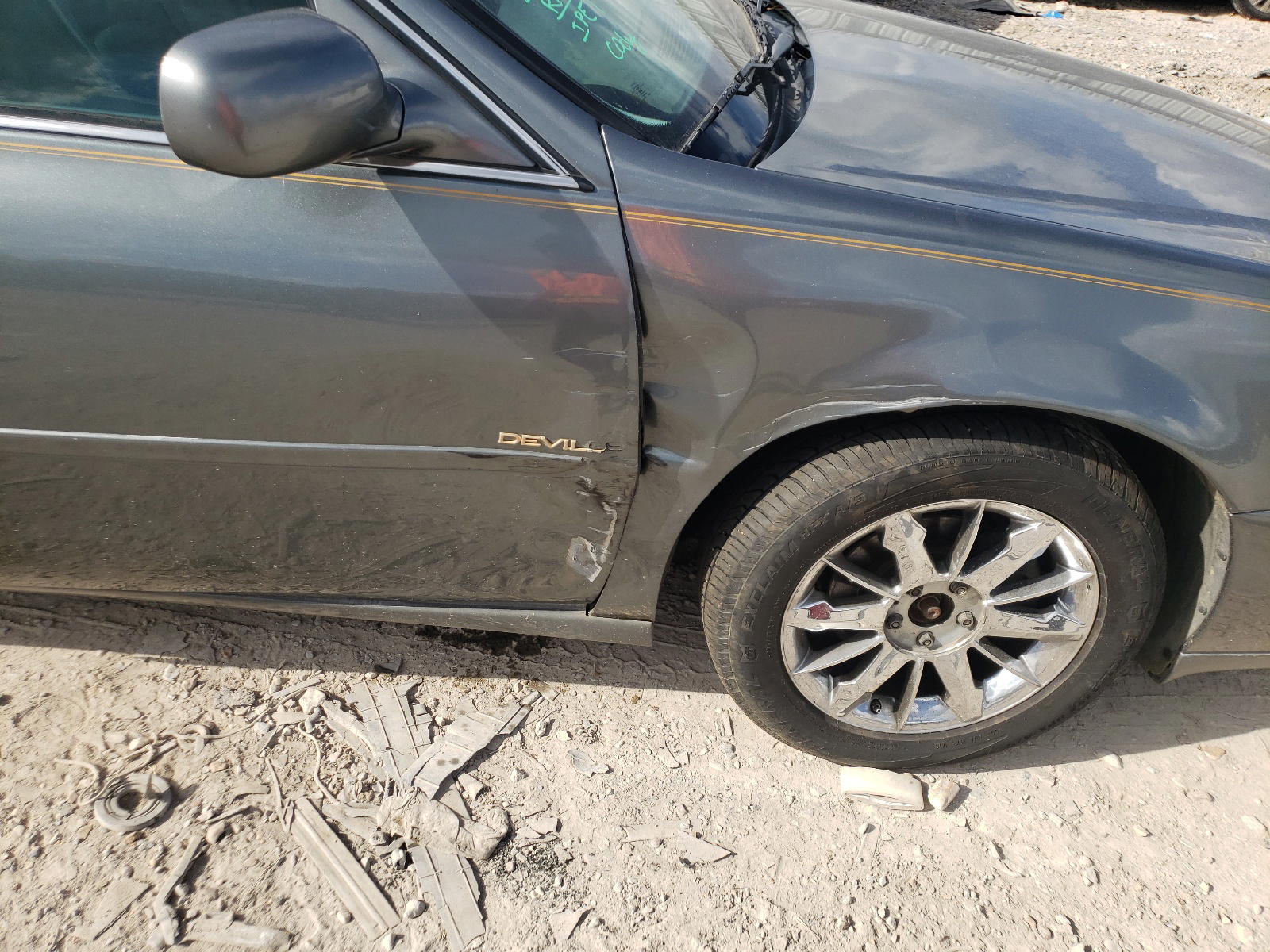 Photo 9 from auction – 2004 CADILLAC DEVILLE with VIN 1G6KD54Y14U196557